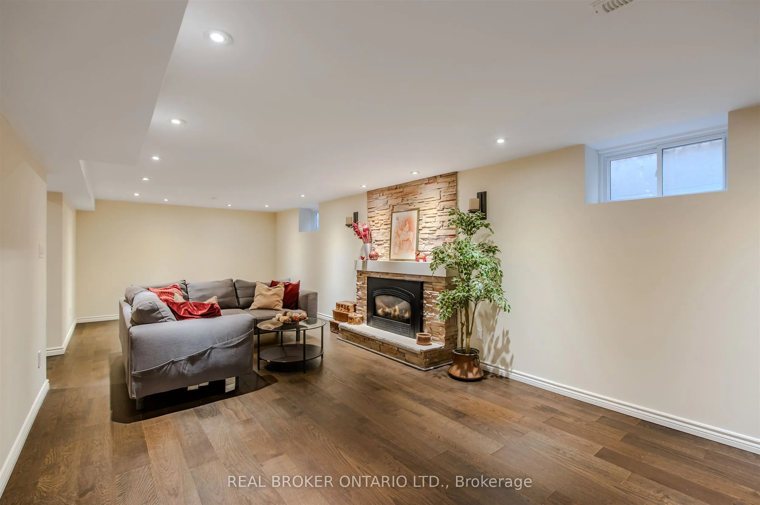 6 Streatham Place