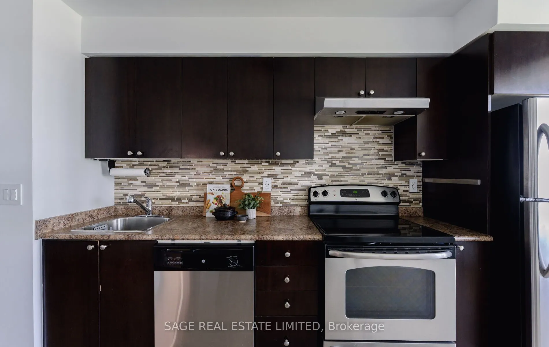 155 Legion Road N, #1202