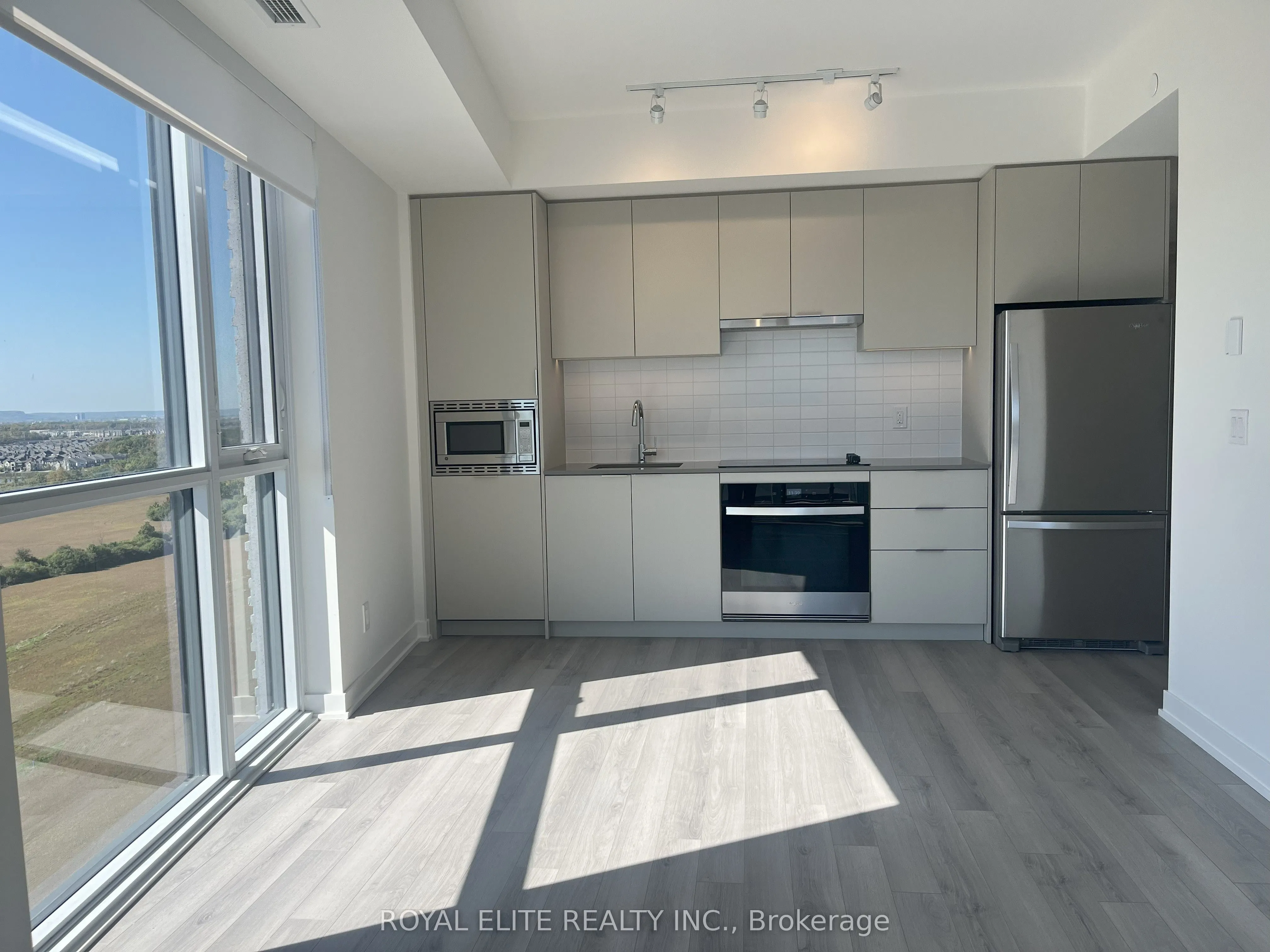 3079 Trafalgar Road, #A1902
