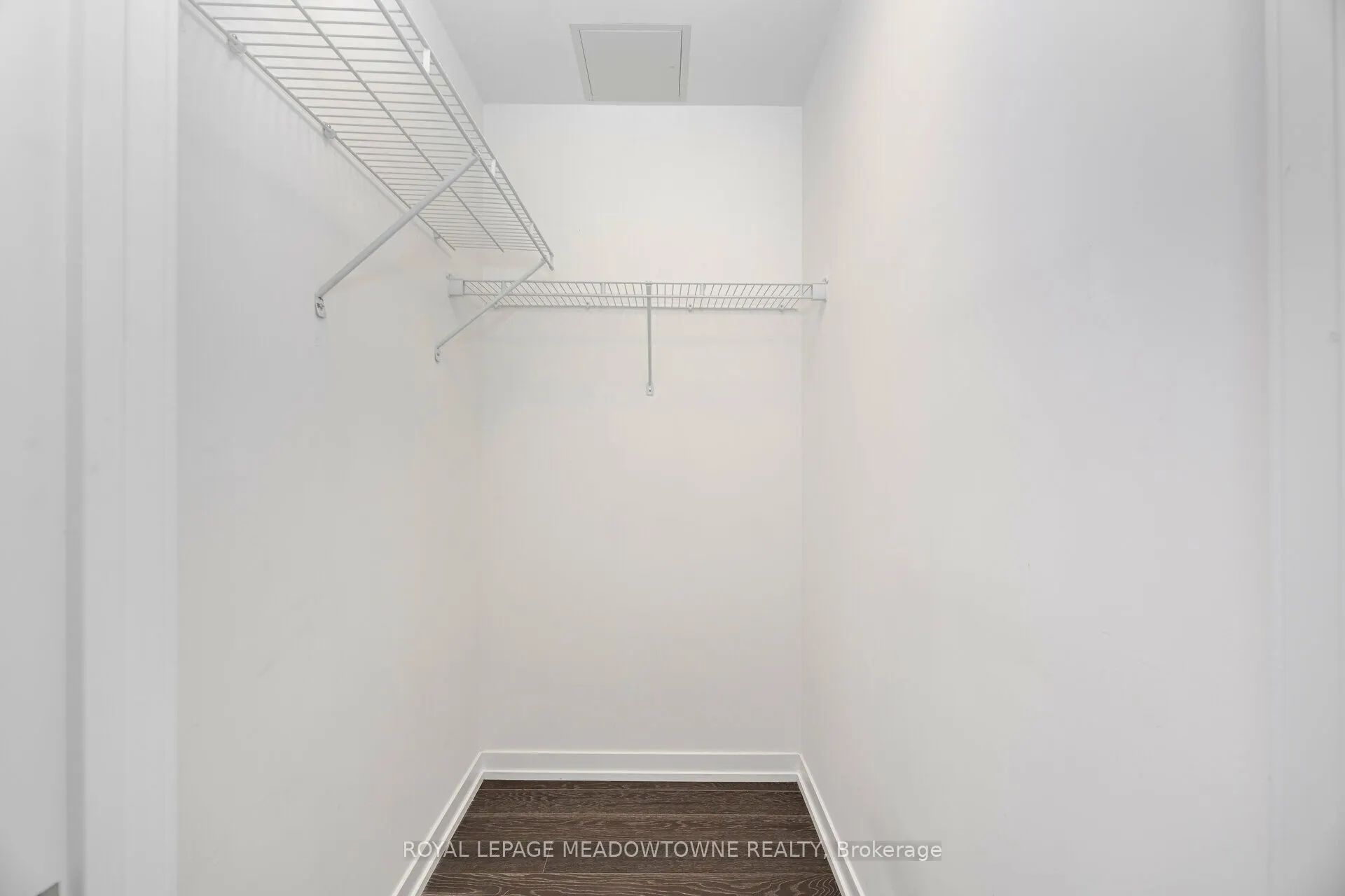 2560 Eglinton Avenue W, #802