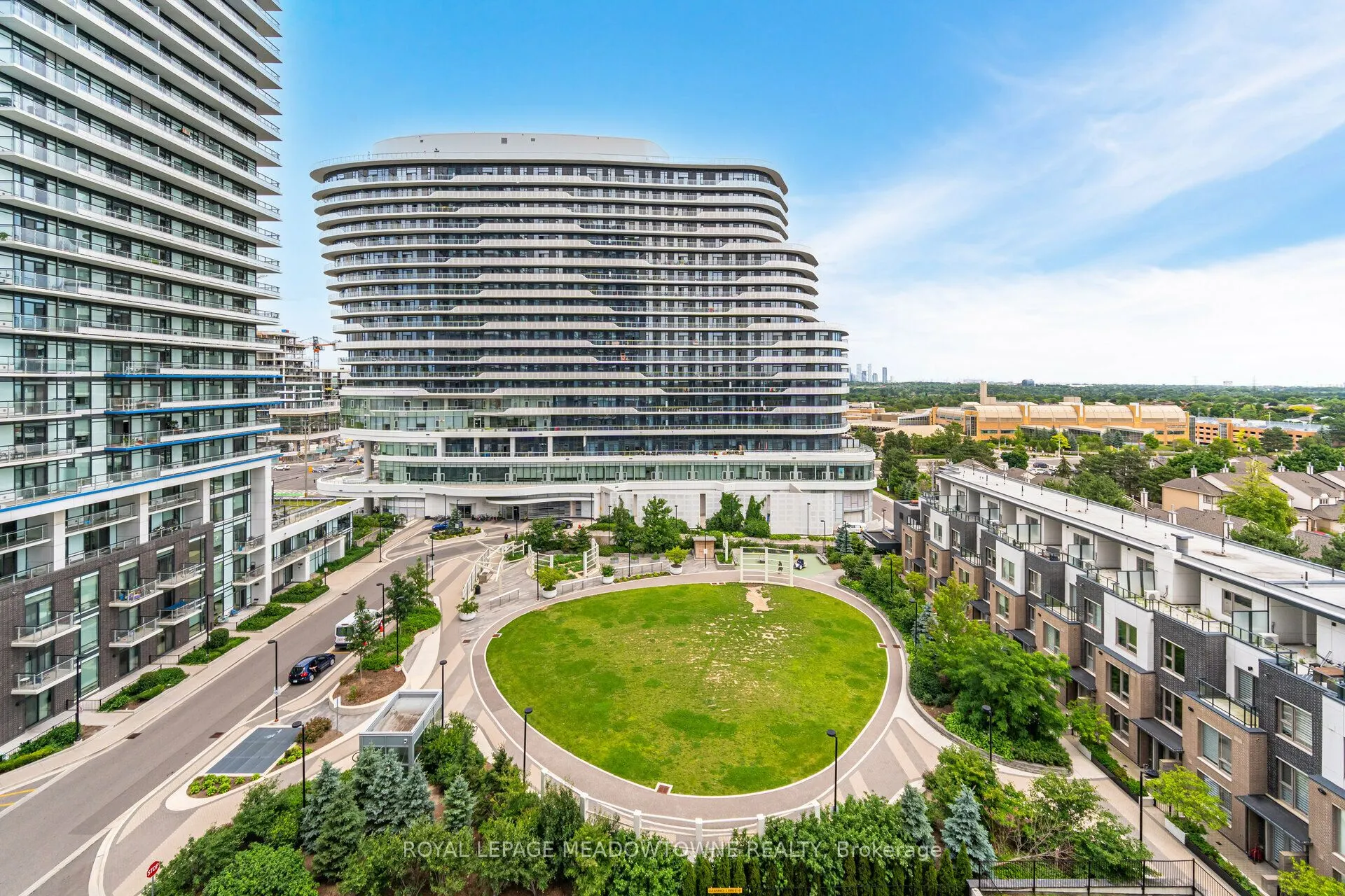 2560 Eglinton Avenue W, #802