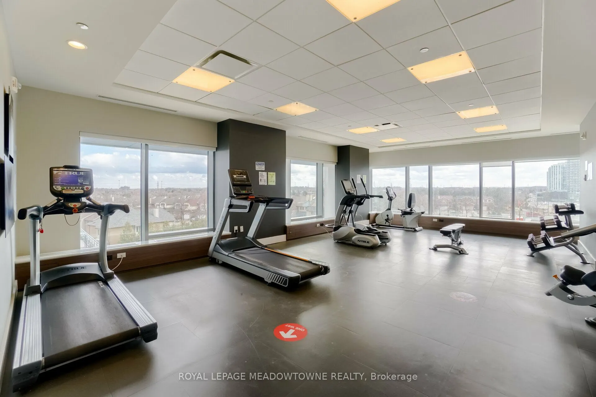 2560 Eglinton Avenue W, #802