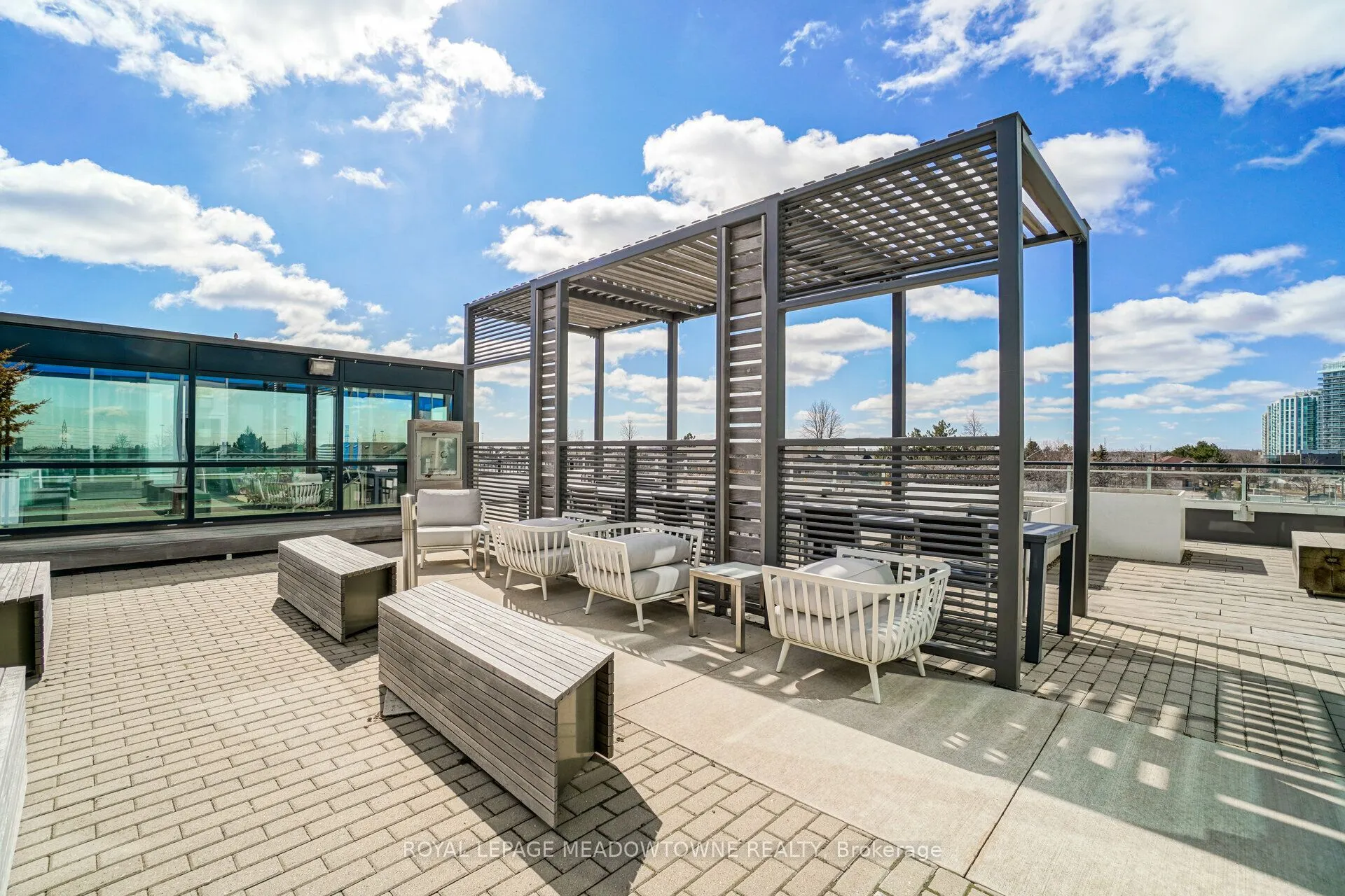 2560 Eglinton Avenue W, #802