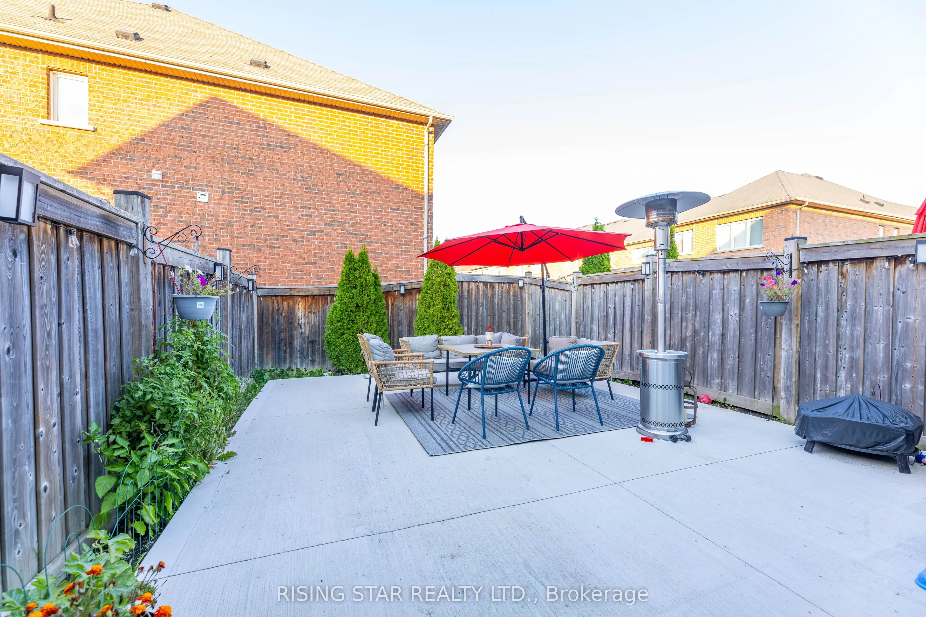 99 Naperton Drive