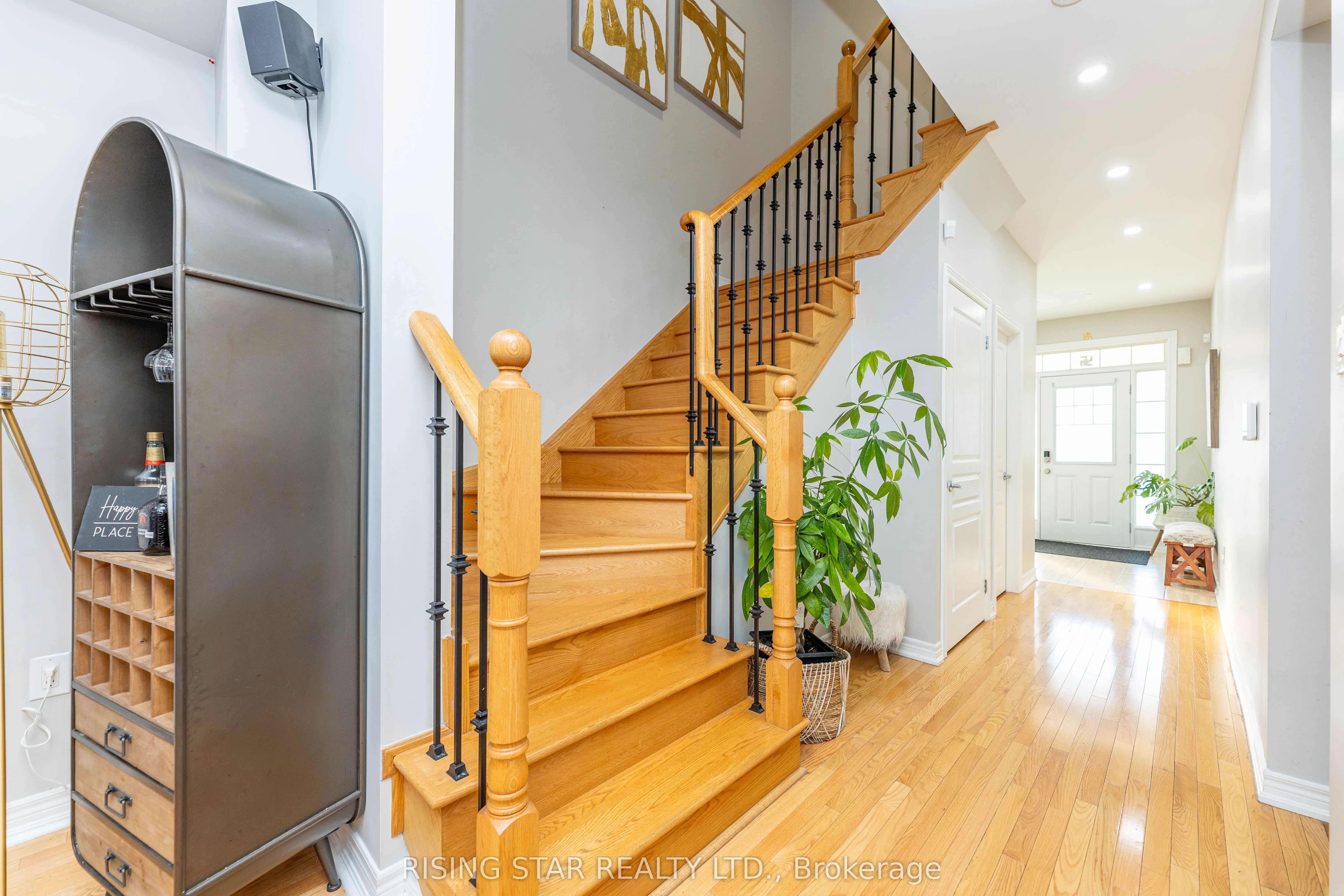 99 Naperton Drive