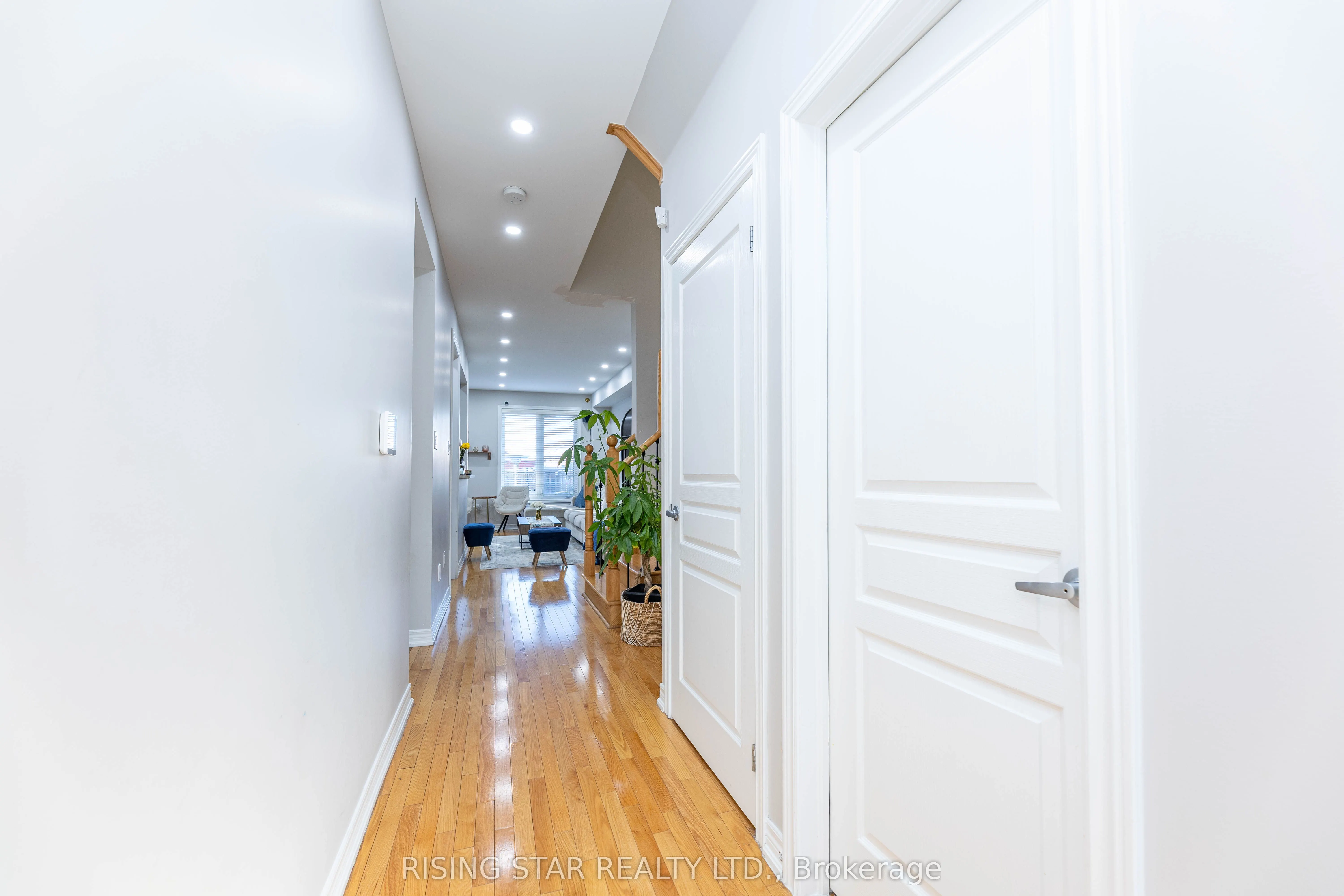 99 Naperton Drive