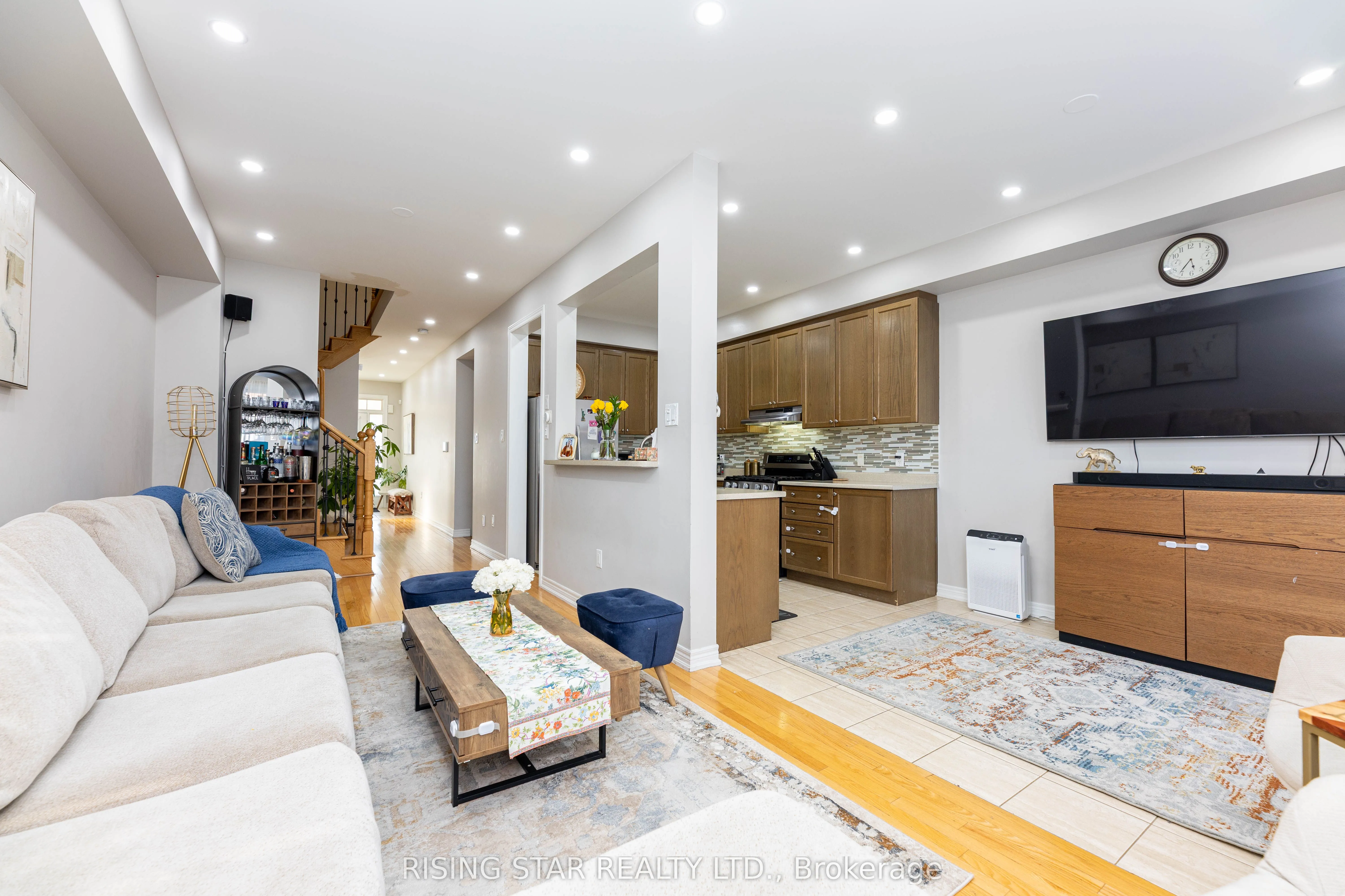 99 Naperton Drive