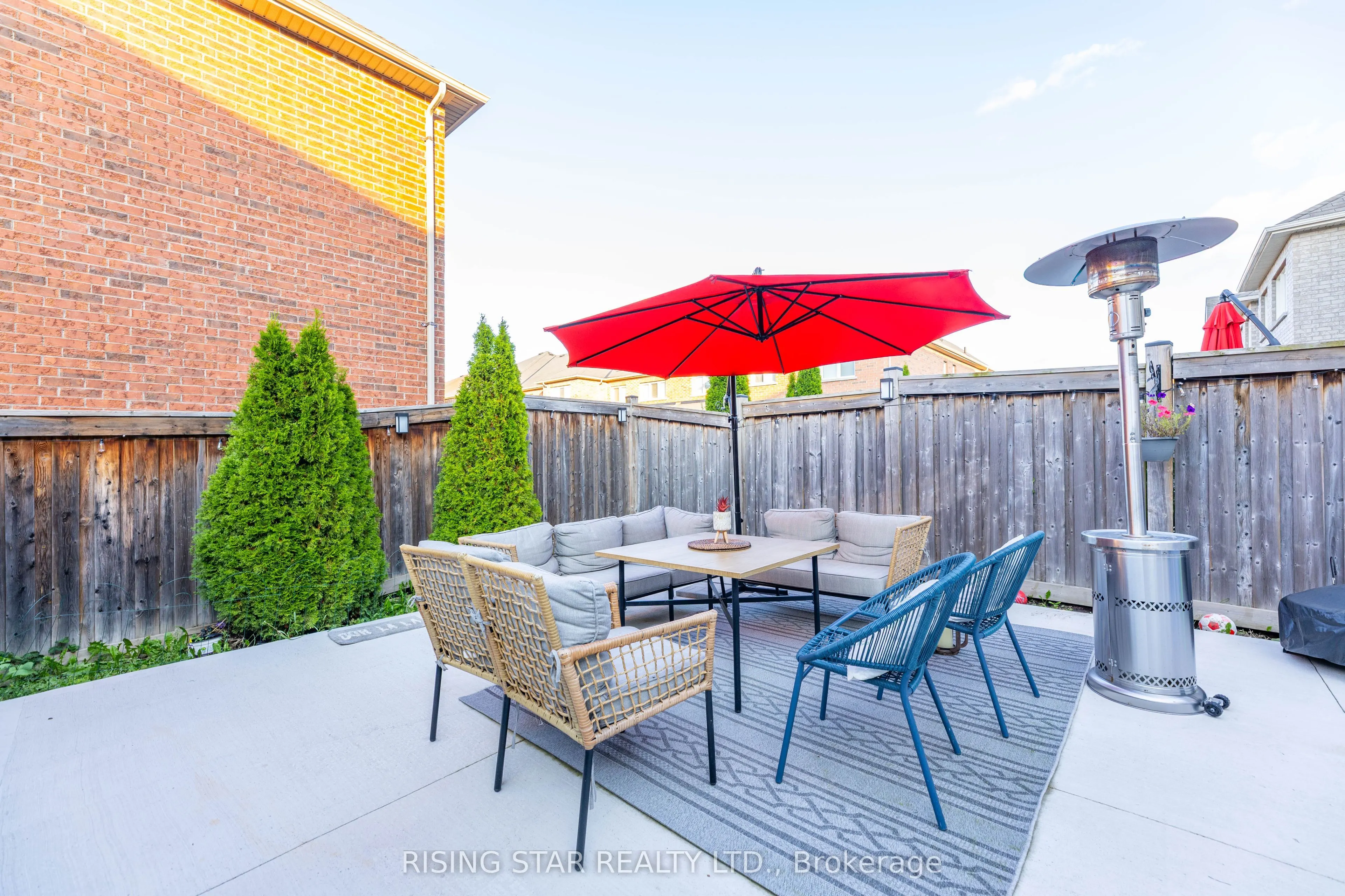 99 Naperton Drive
