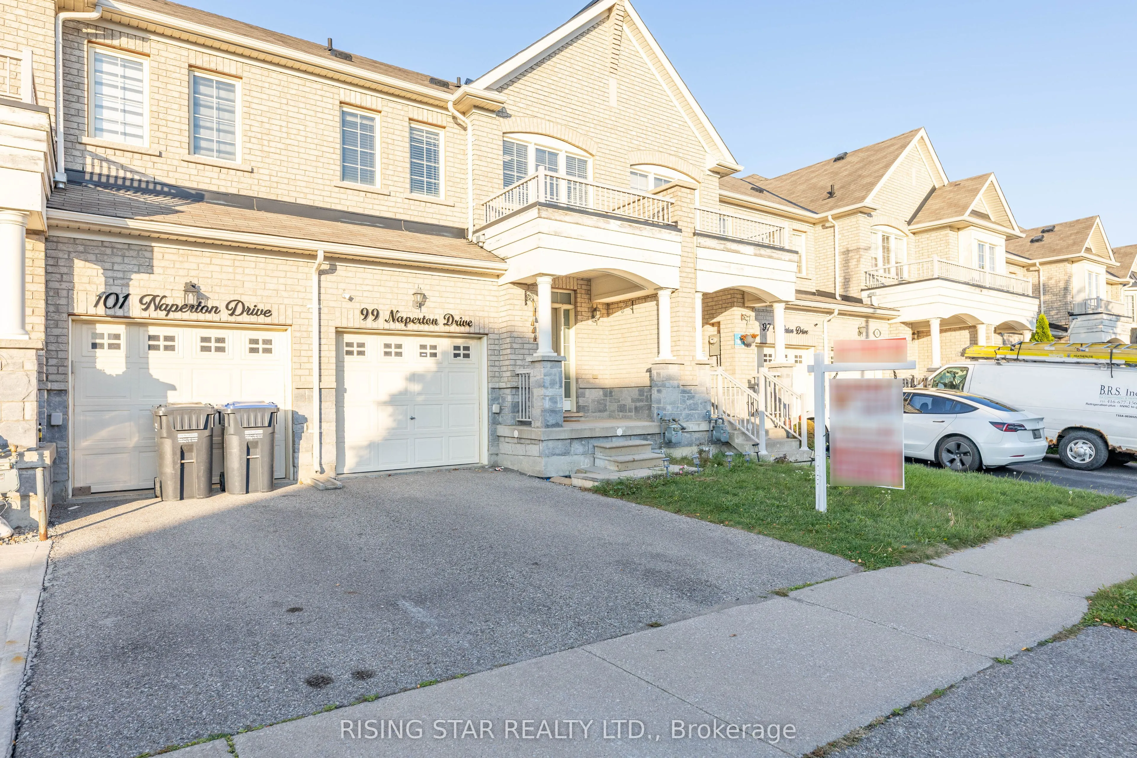 99 Naperton Drive