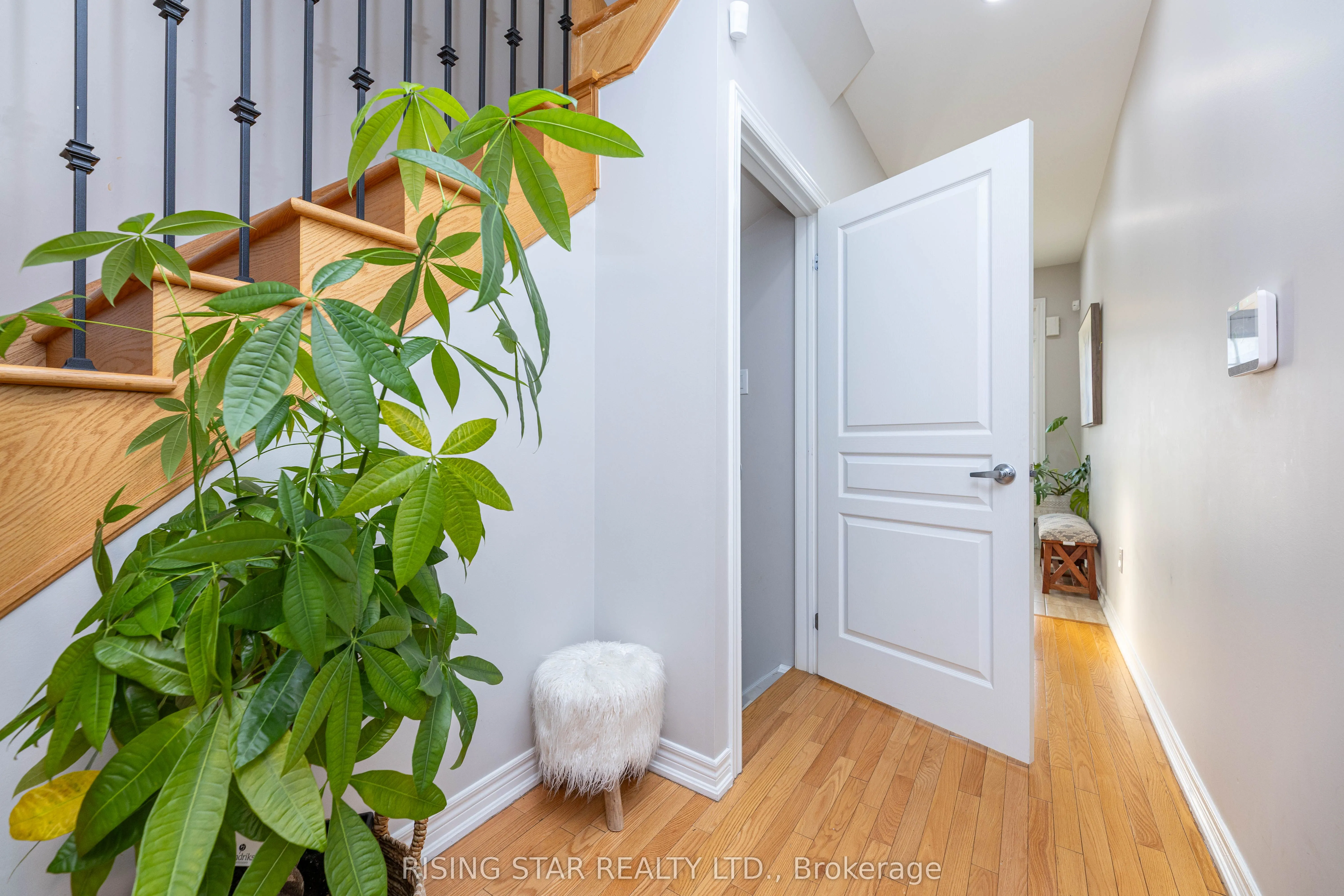 99 Naperton Drive
