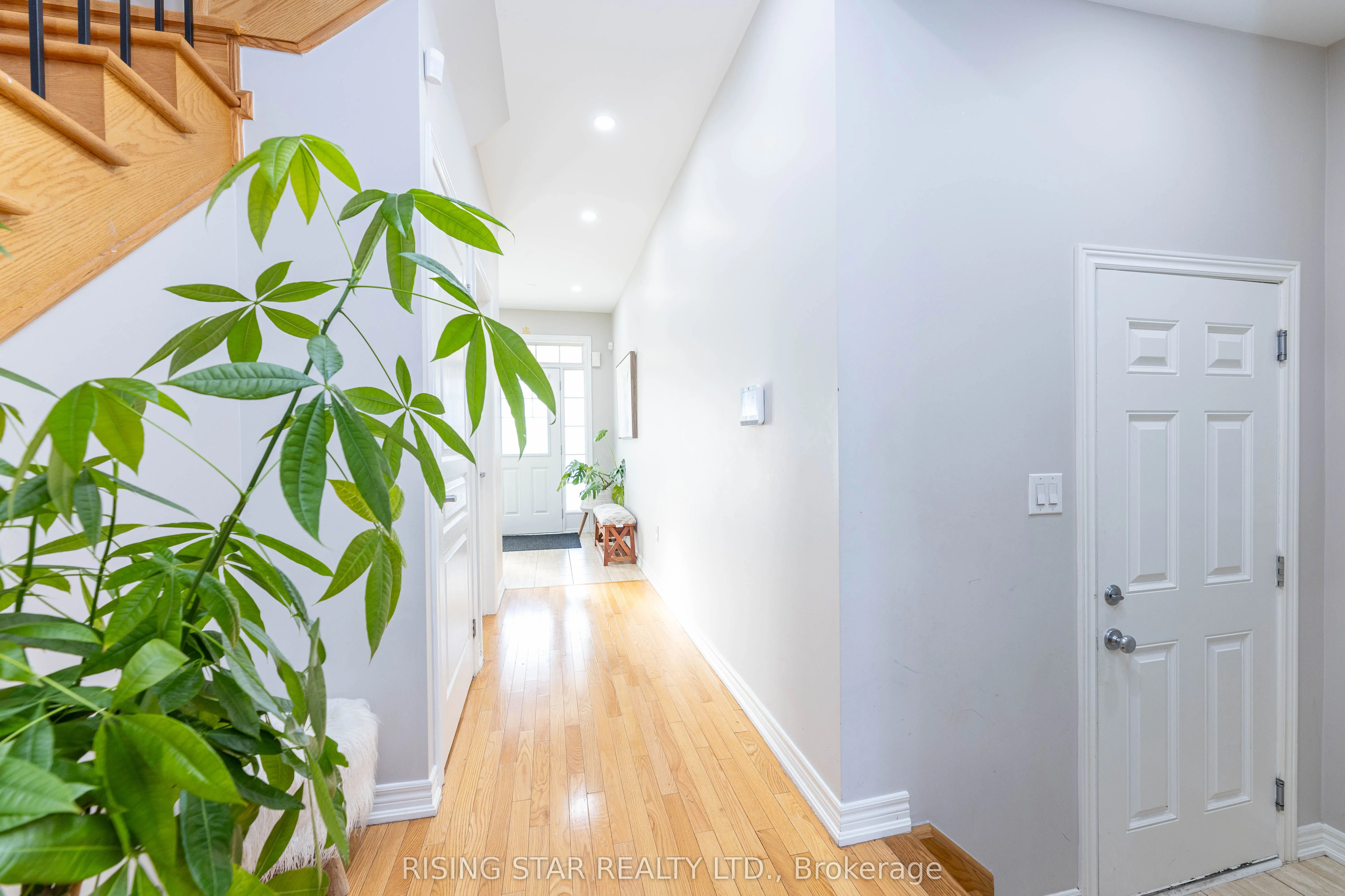 99 Naperton Drive
