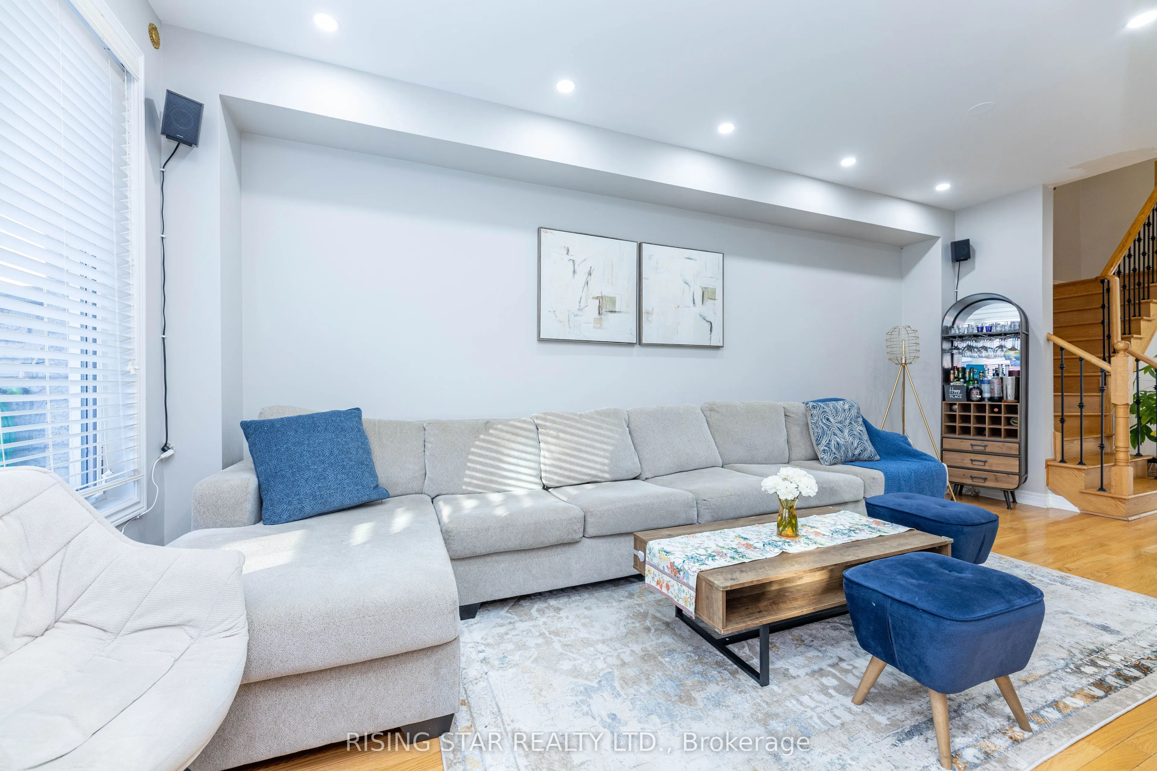 99 Naperton Drive