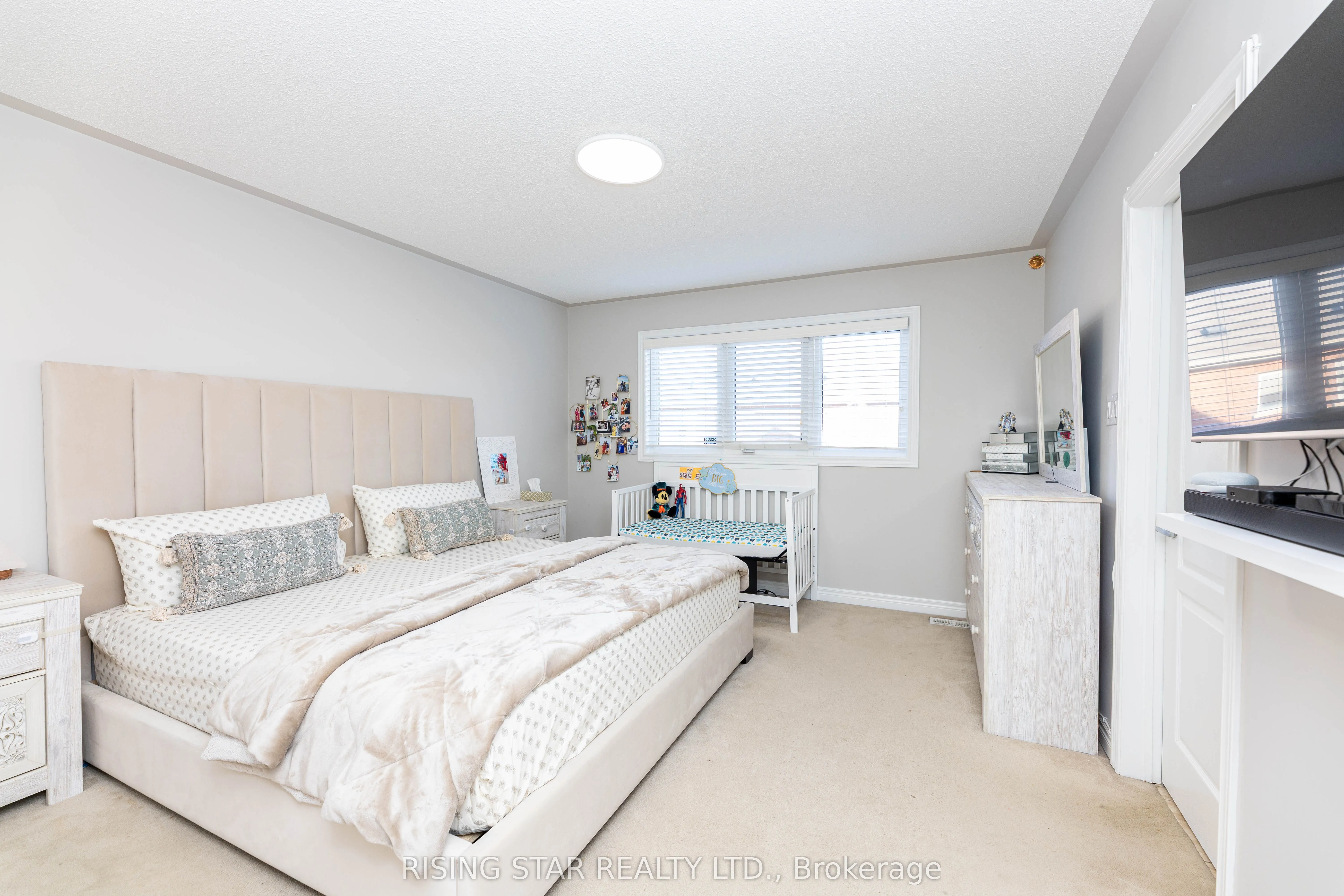 99 Naperton Drive