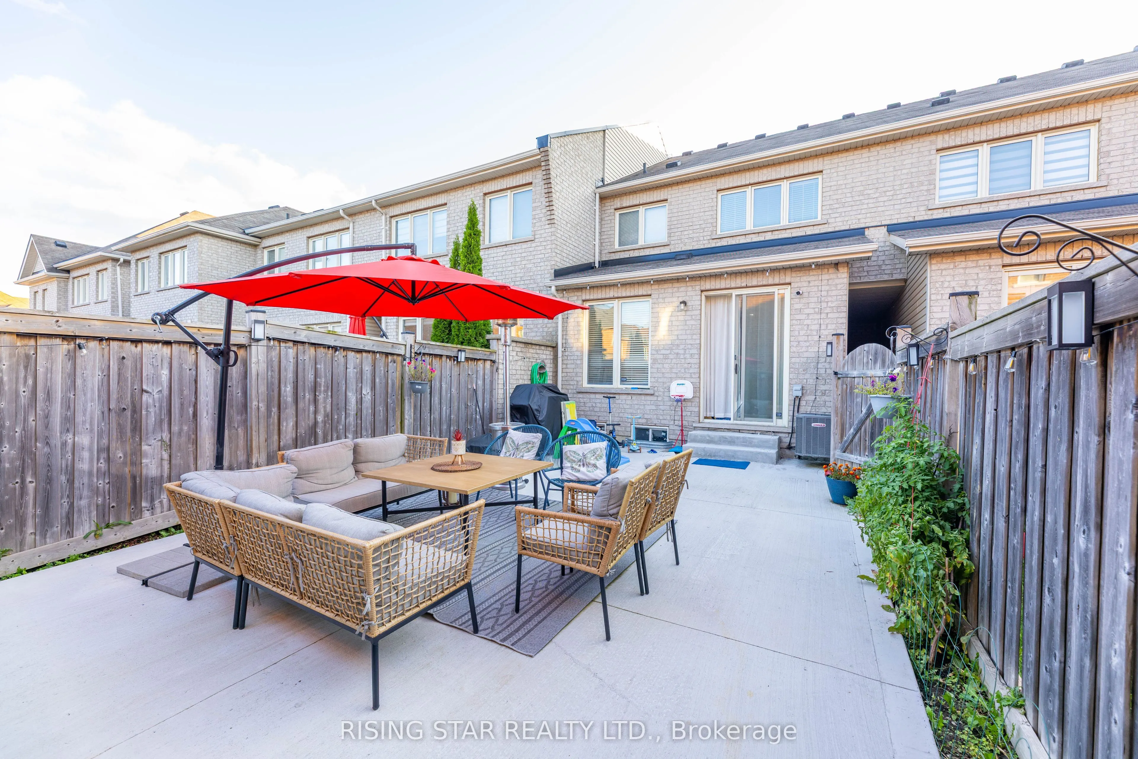 99 Naperton Drive