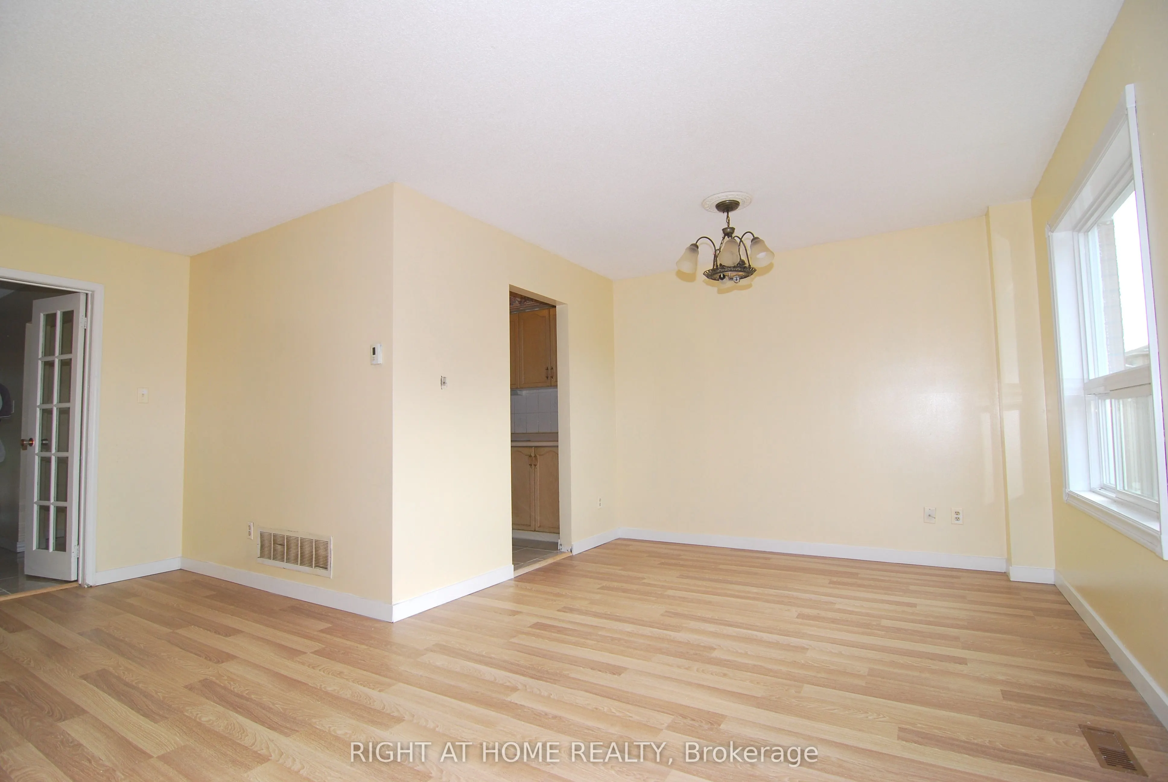 158 Toba Crescent