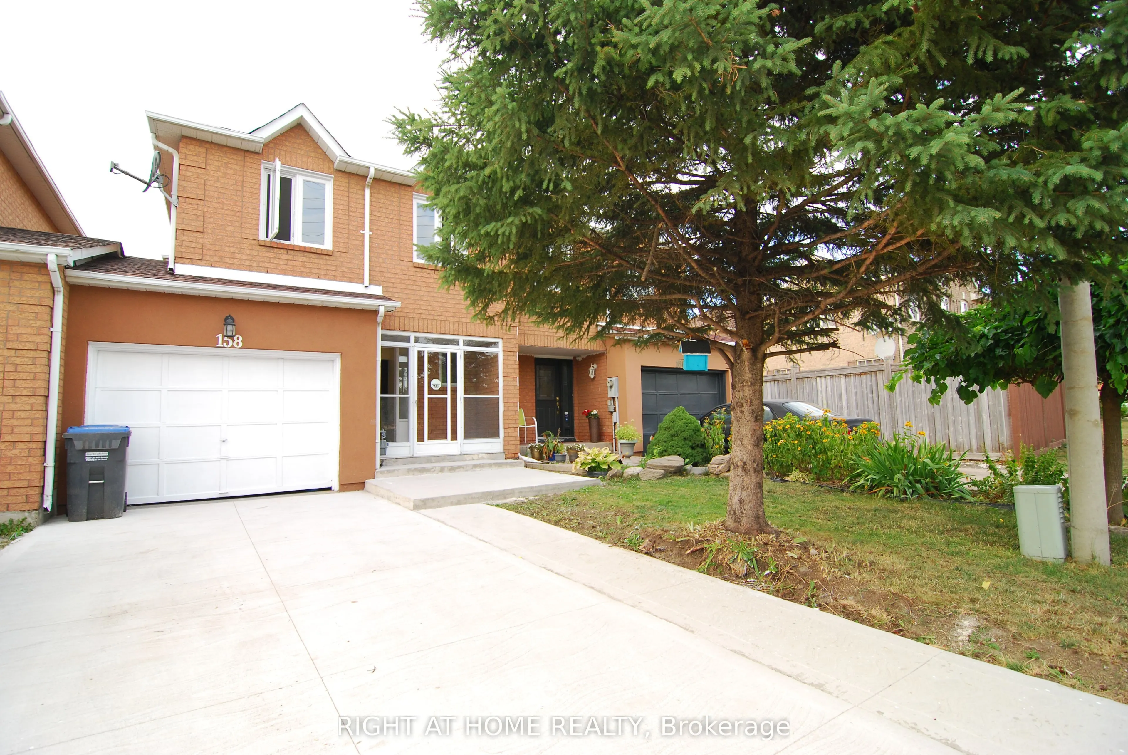 158 Toba Crescent