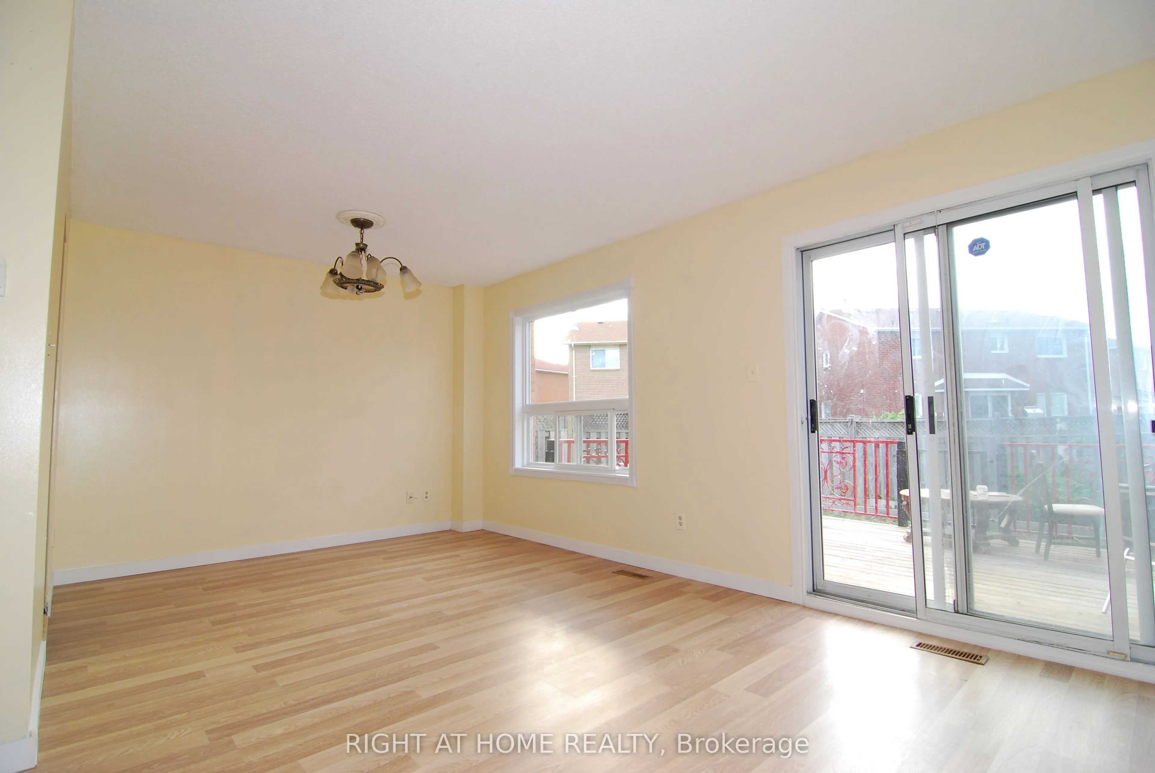 158 Toba Crescent