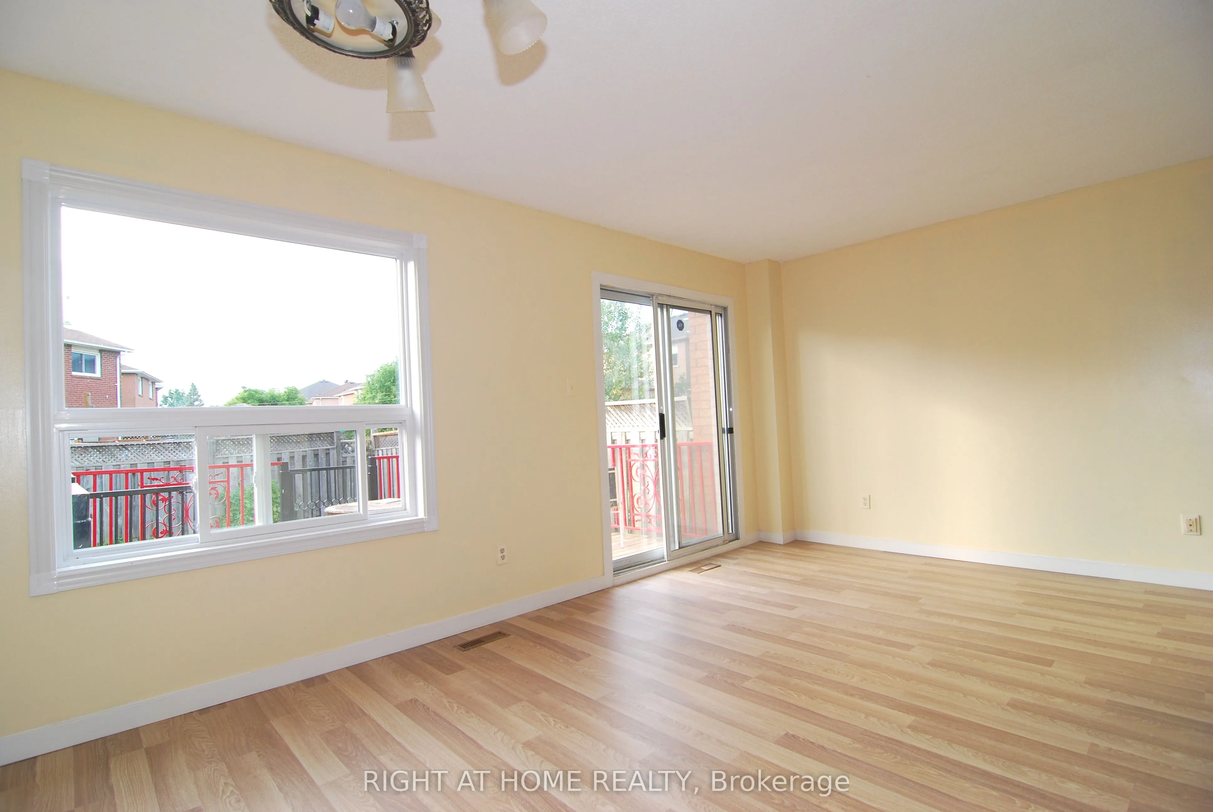 158 Toba Crescent