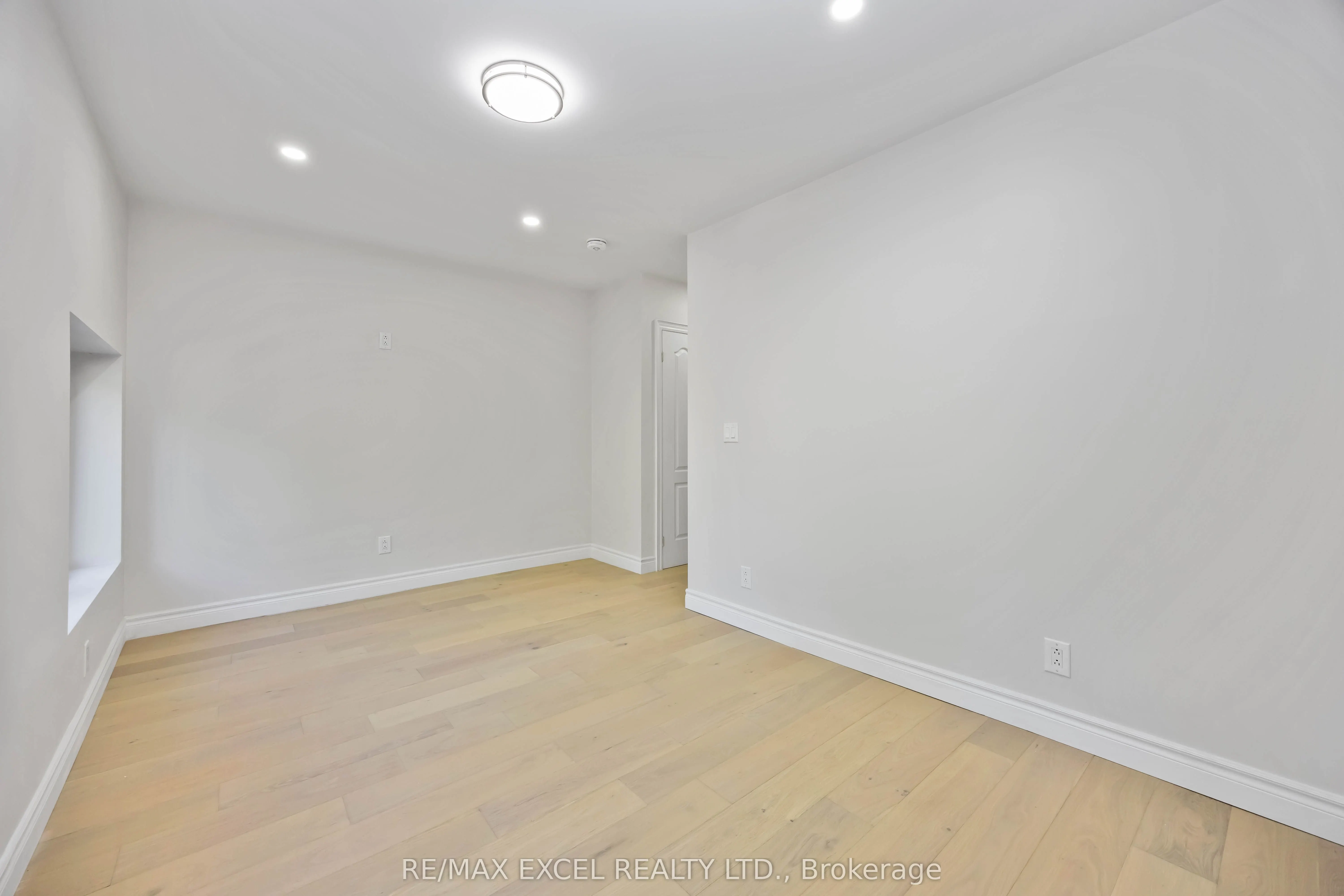 806 Gladstone Avenue