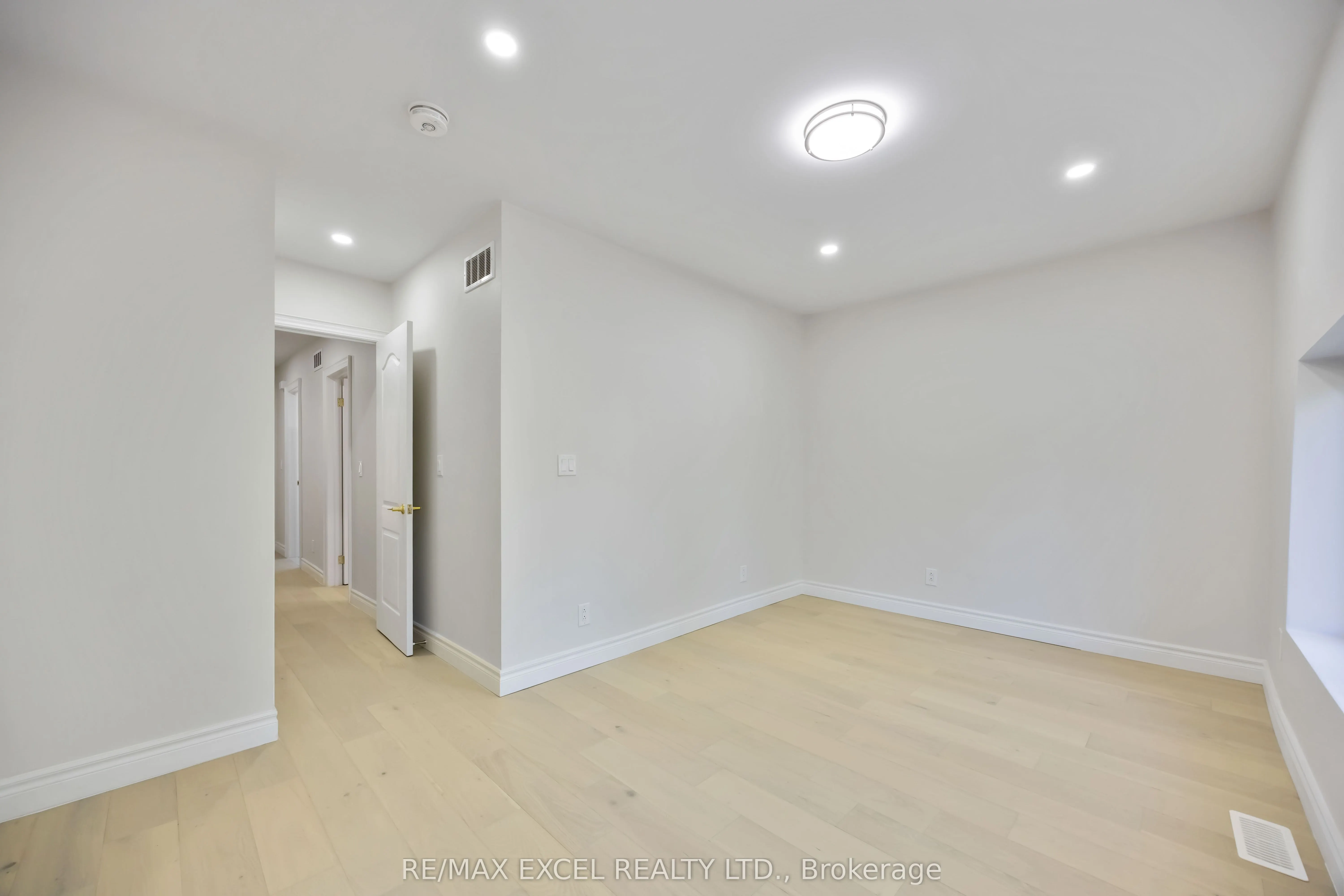 806 Gladstone Avenue