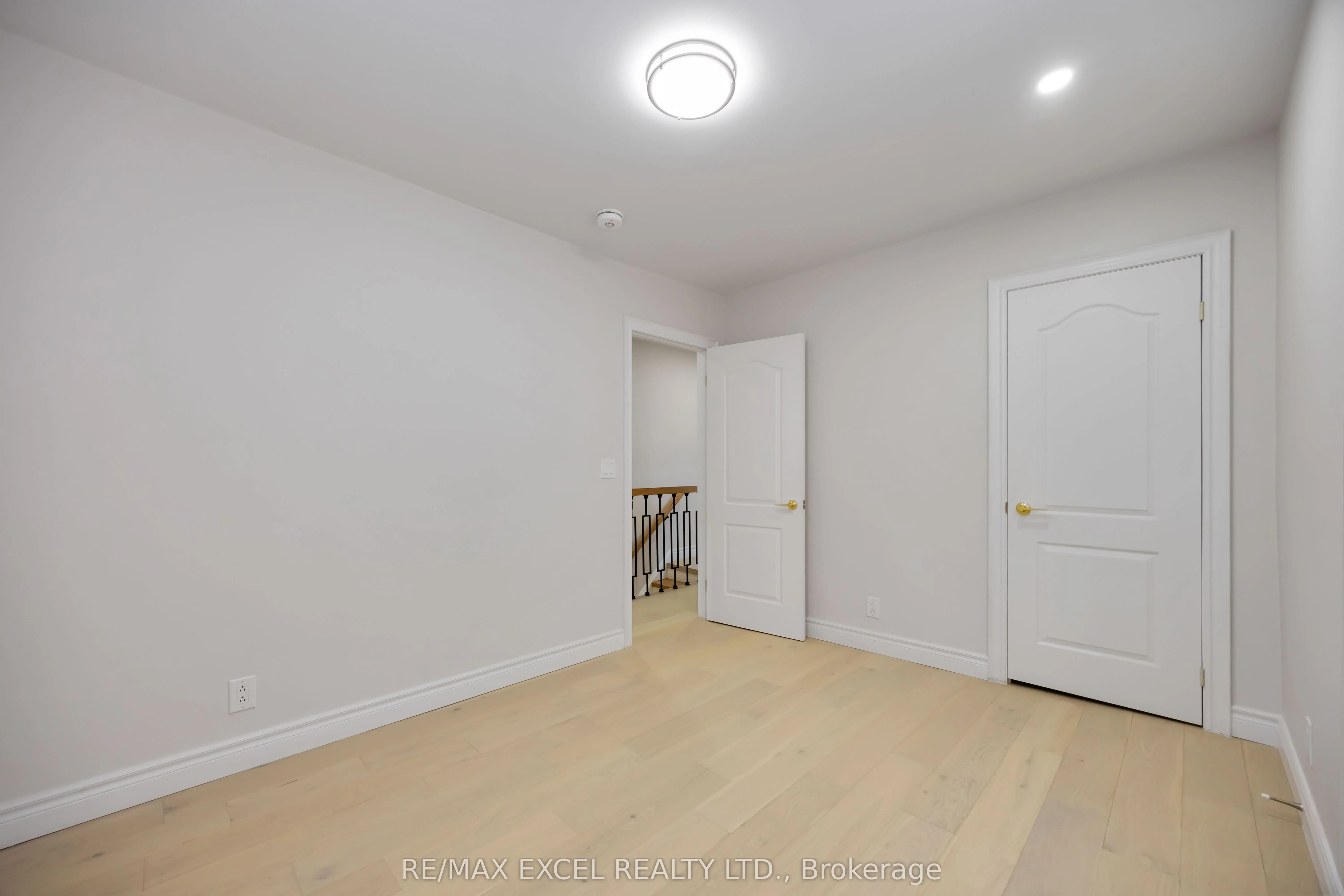 806 Gladstone Avenue