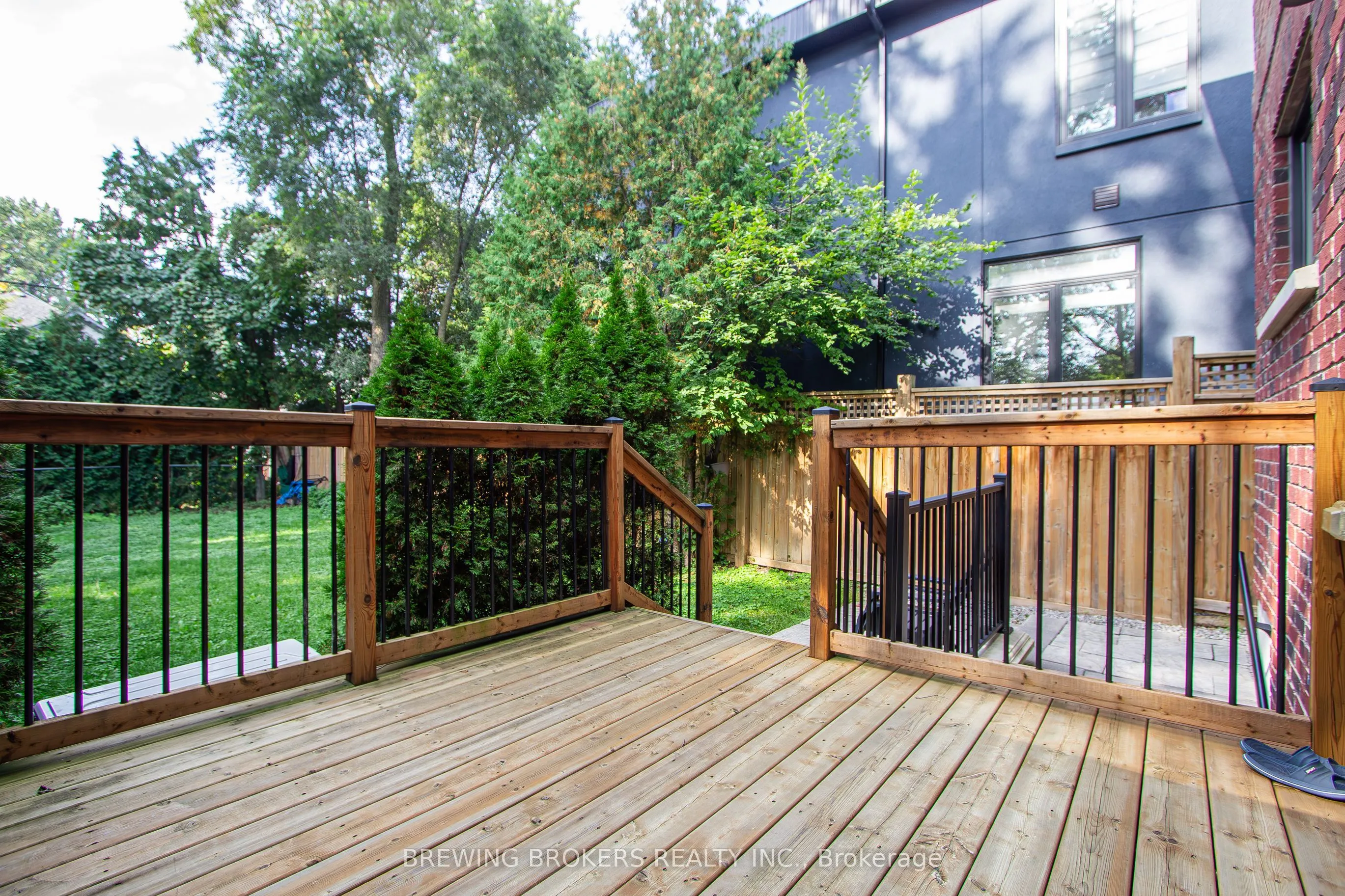 34B Pine Avenue N