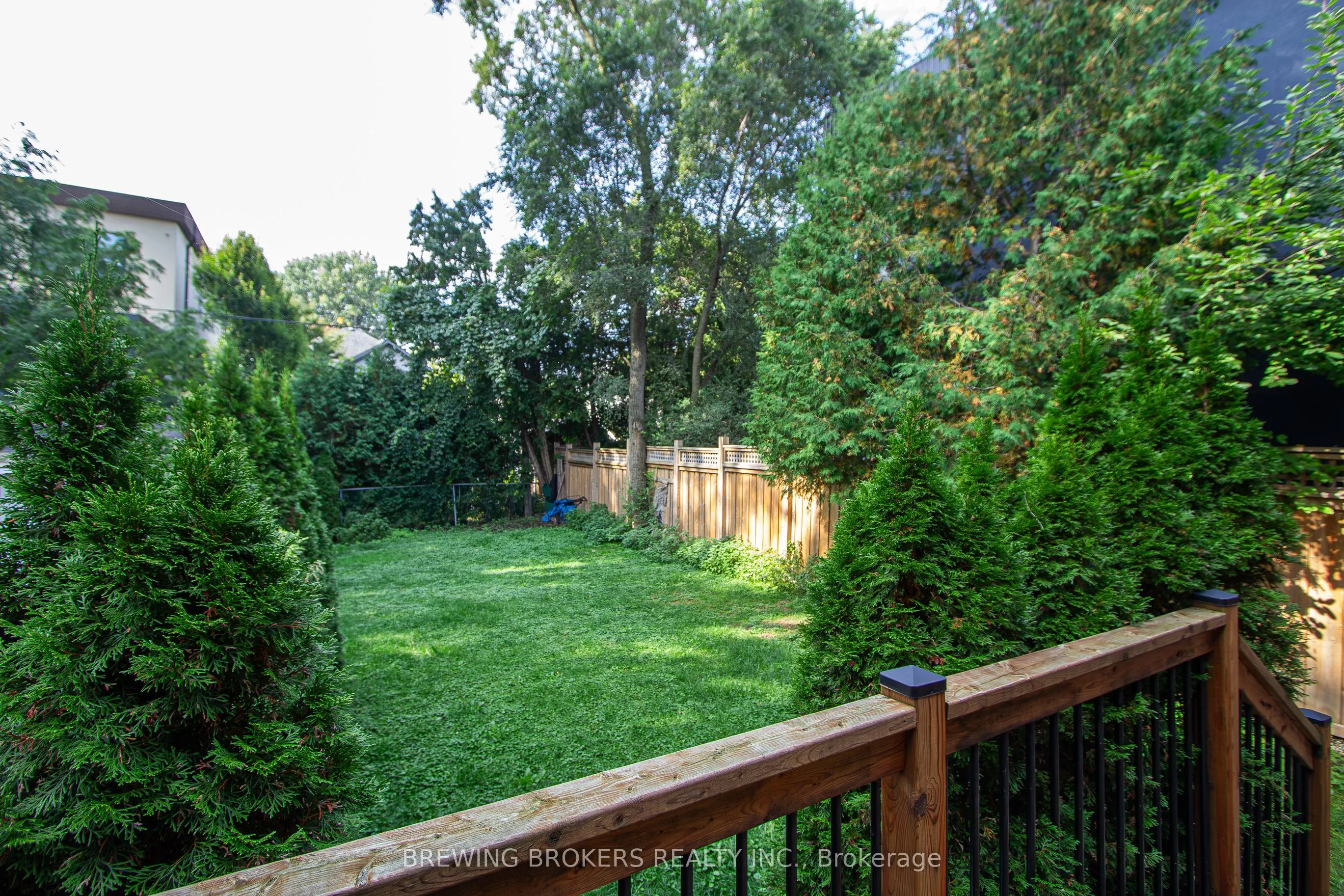 34B Pine Avenue N