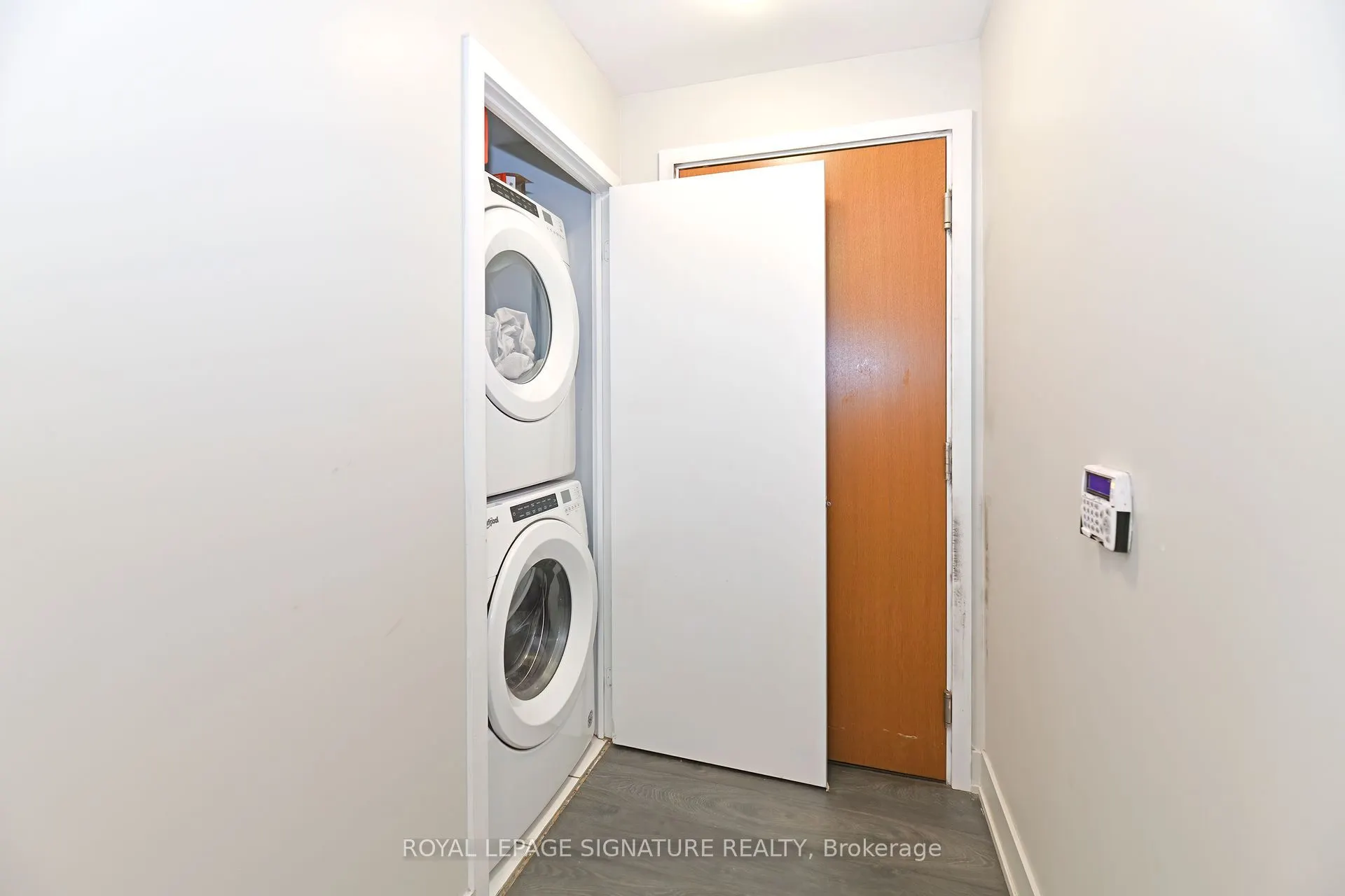 30 Shore Breeze Drive, #4211