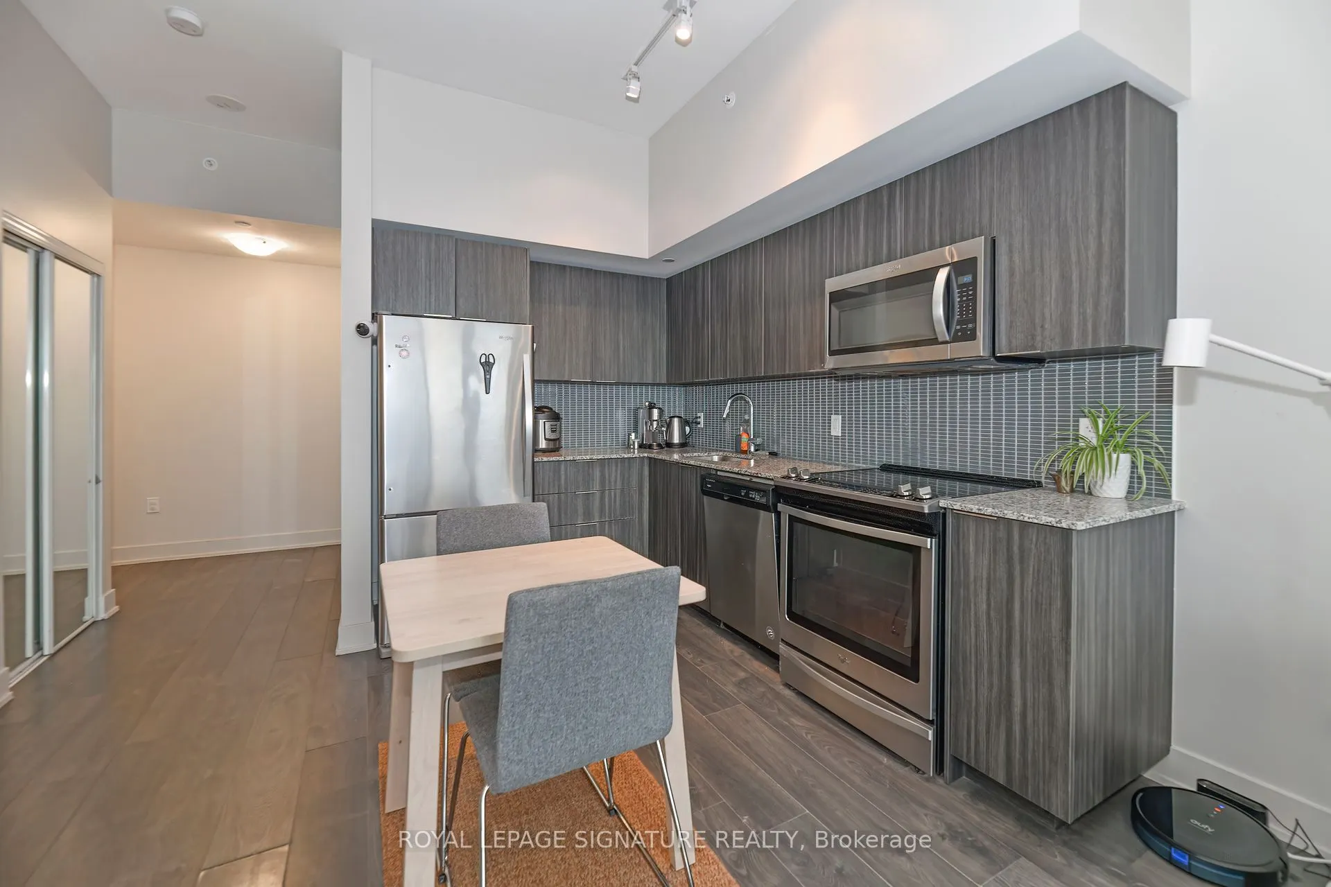 30 Shore Breeze Drive, #4211