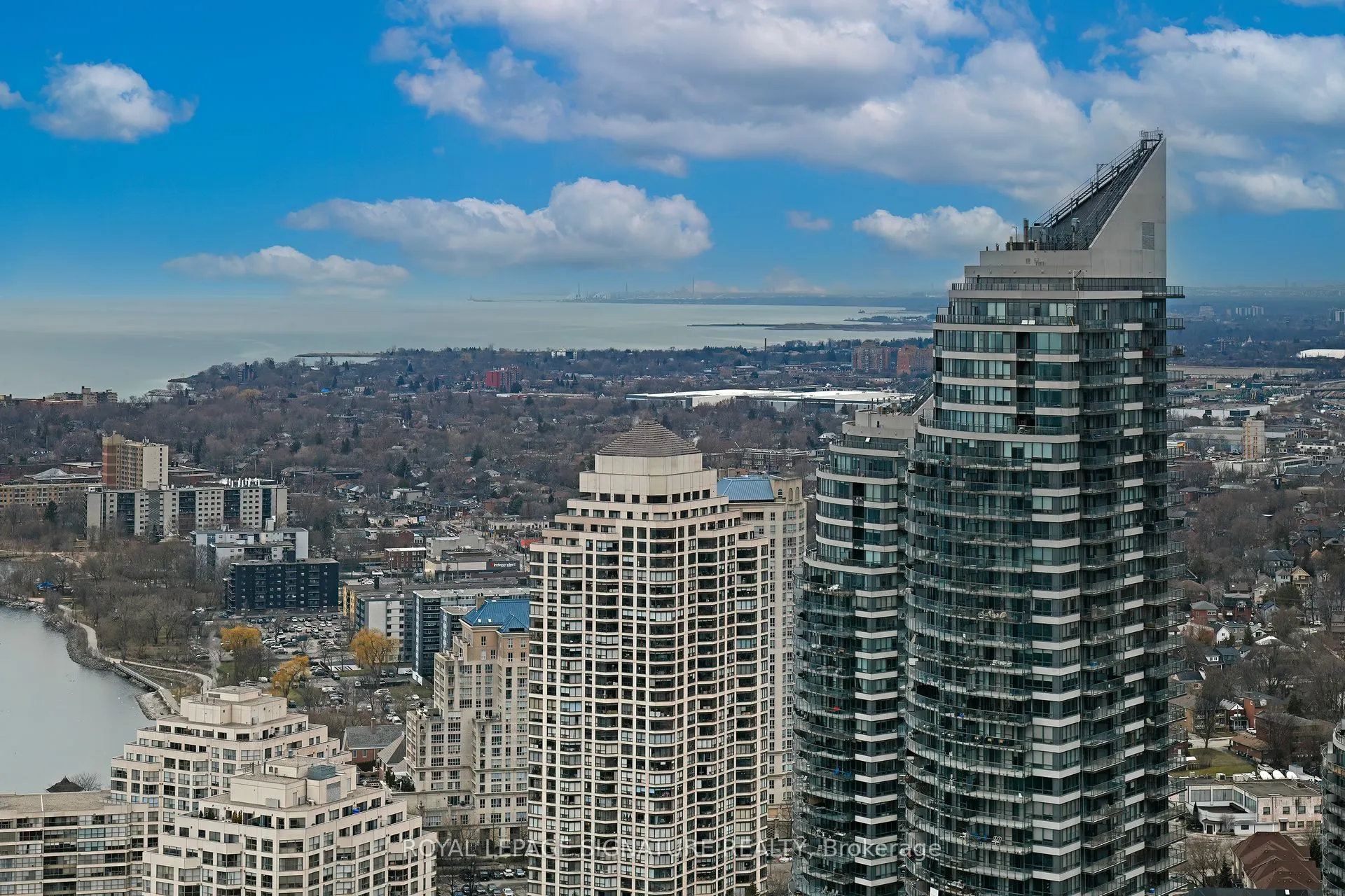 30 Shore Breeze Drive, #4211