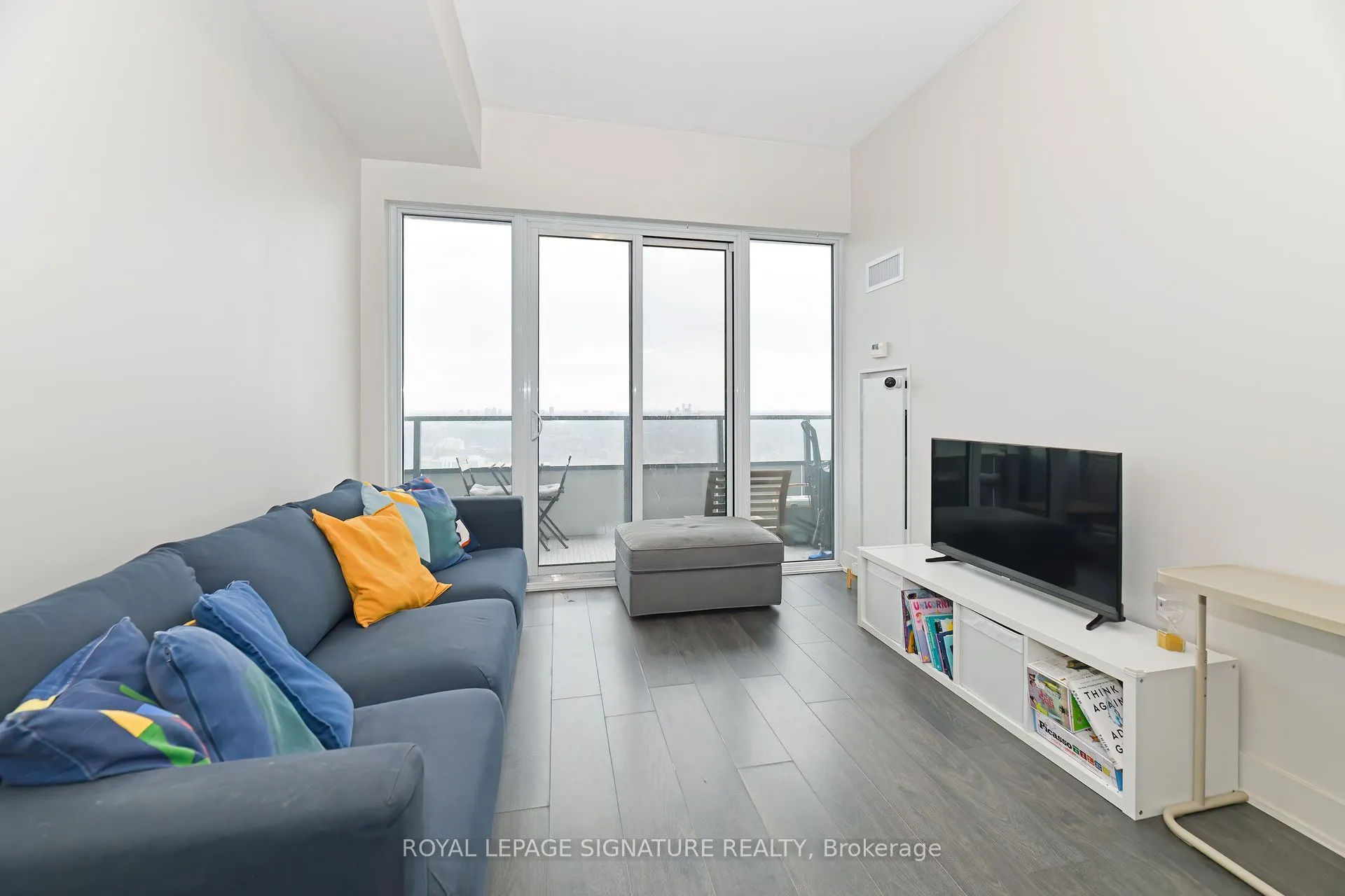30 Shore Breeze Drive, #4211