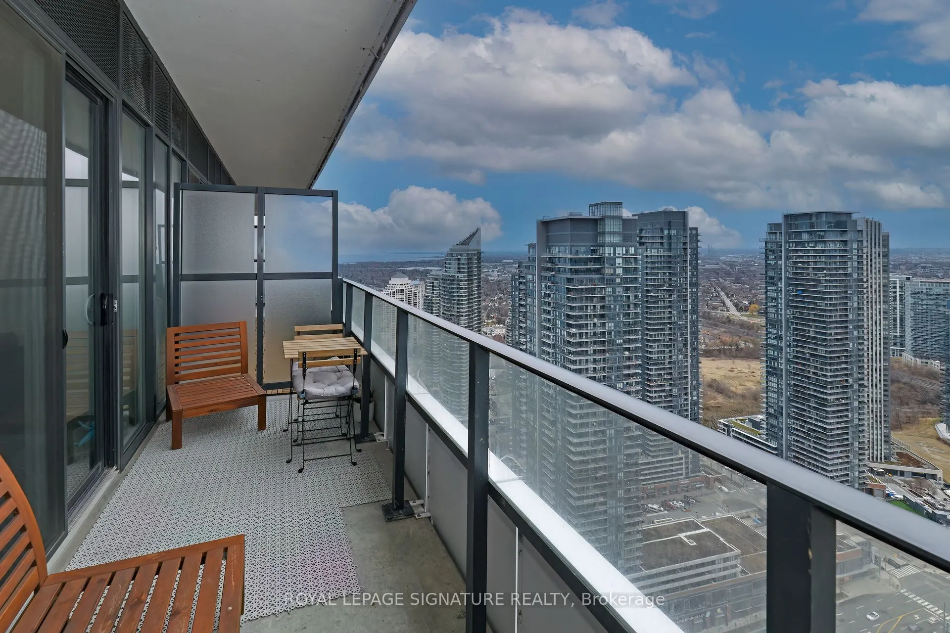 30 Shore Breeze Drive, #4211