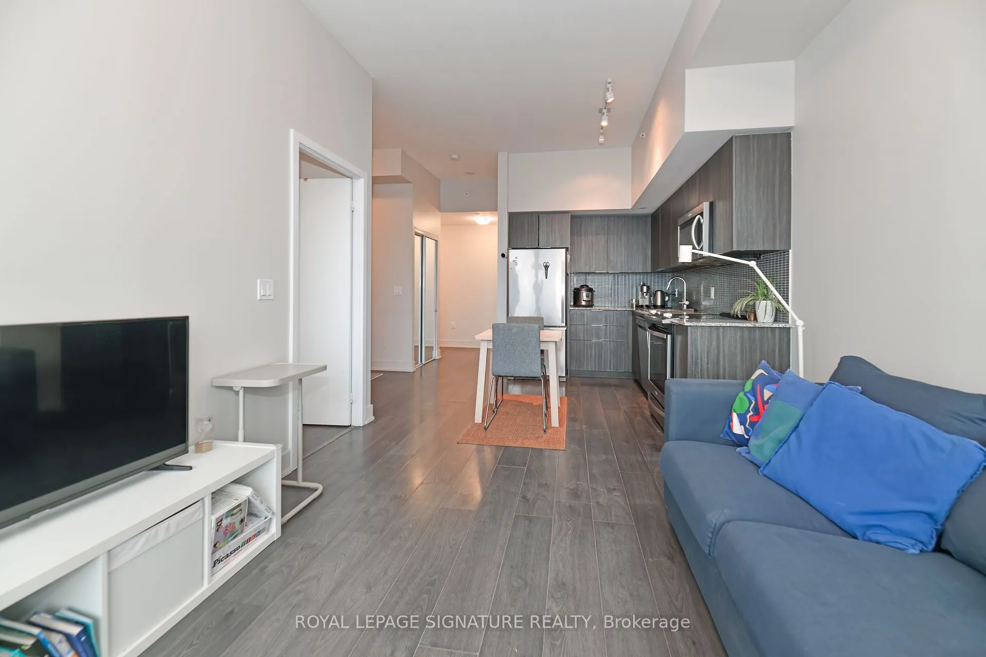 30 Shore Breeze Drive, #4211