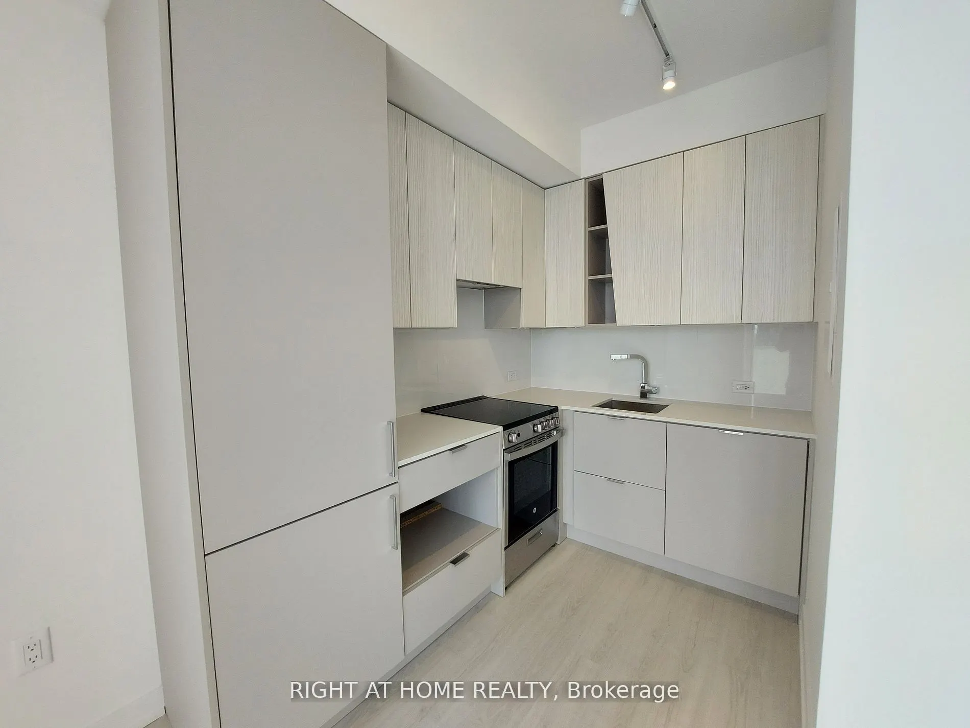 3883 Quartz Road, #2410