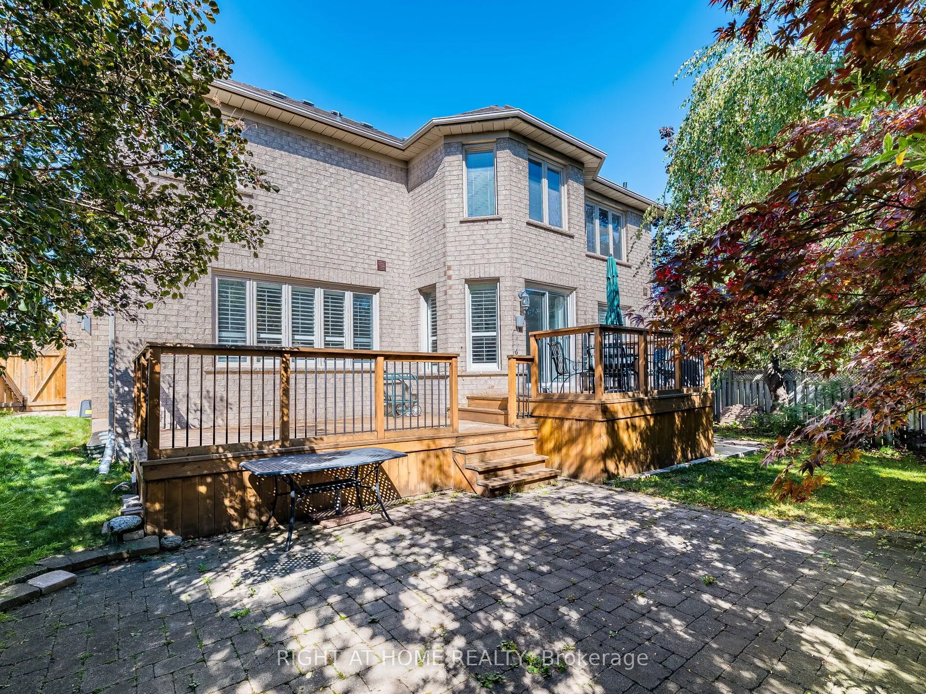 2204 Carpenters Circle