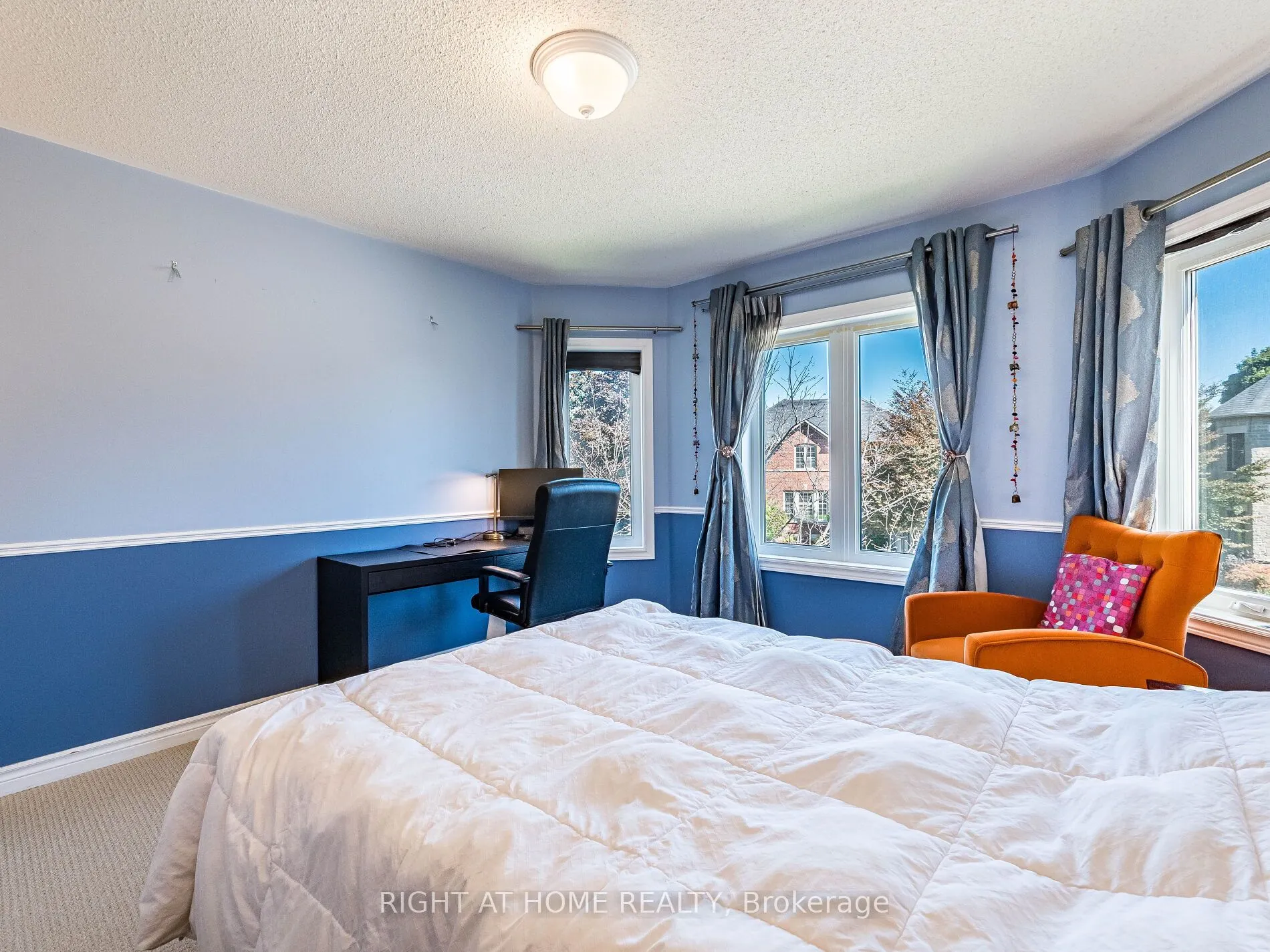 2204 Carpenters Circle
