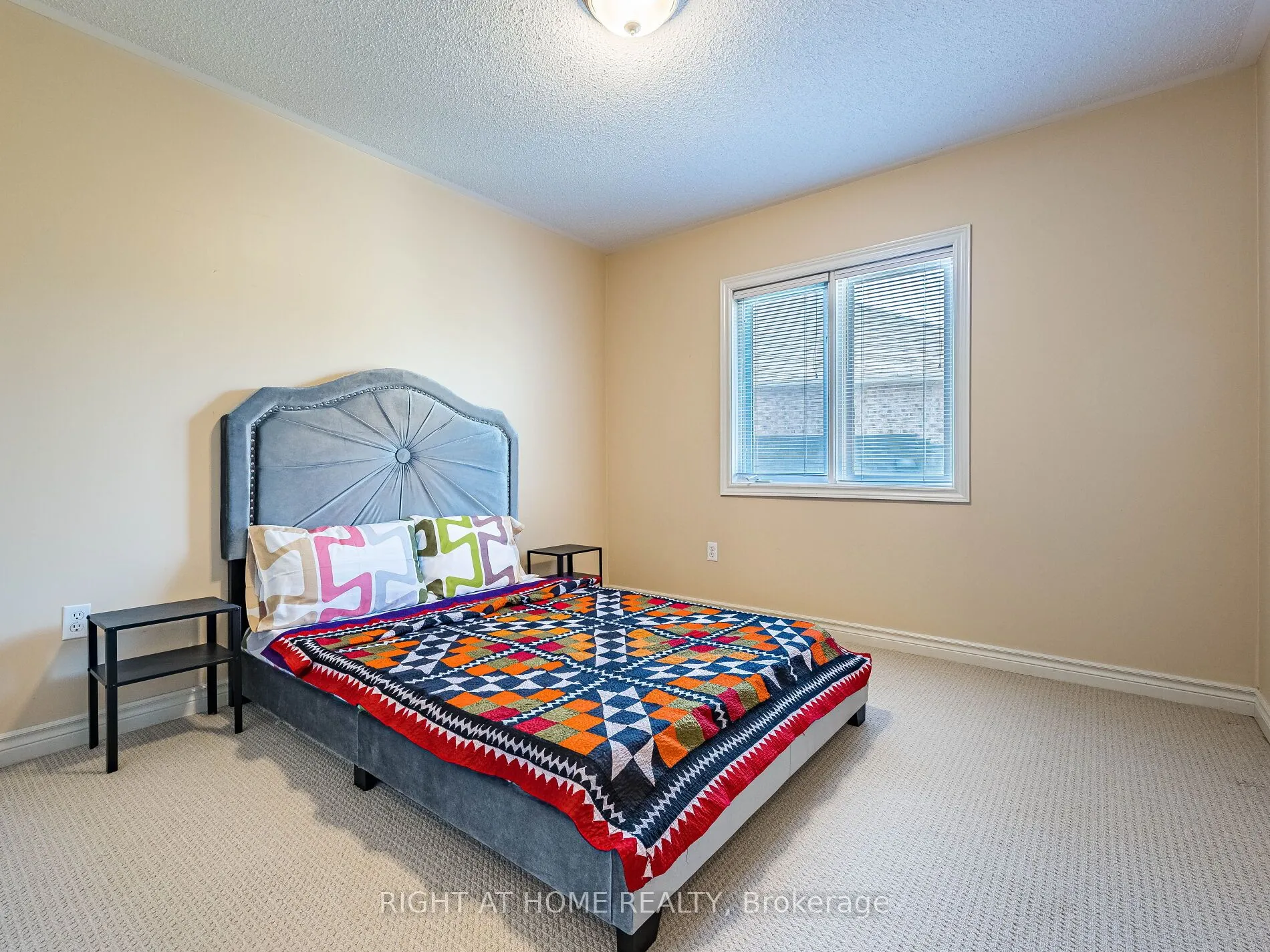 2204 Carpenters Circle