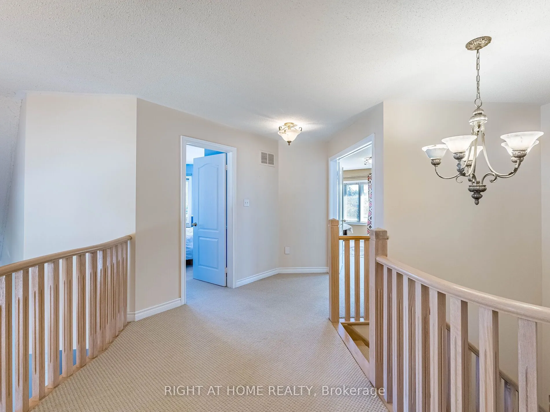 2204 Carpenters Circle