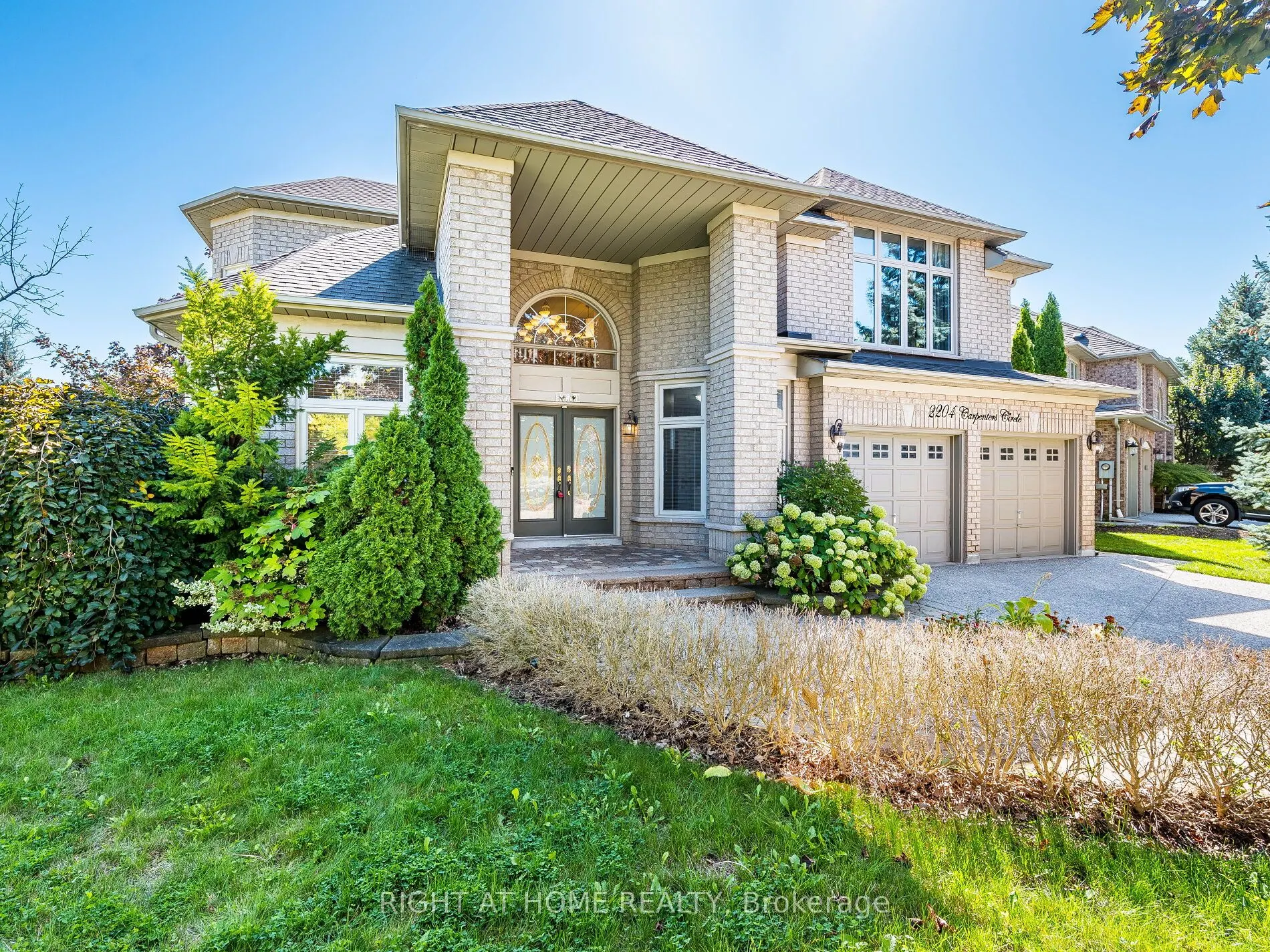 2204 Carpenters Circle