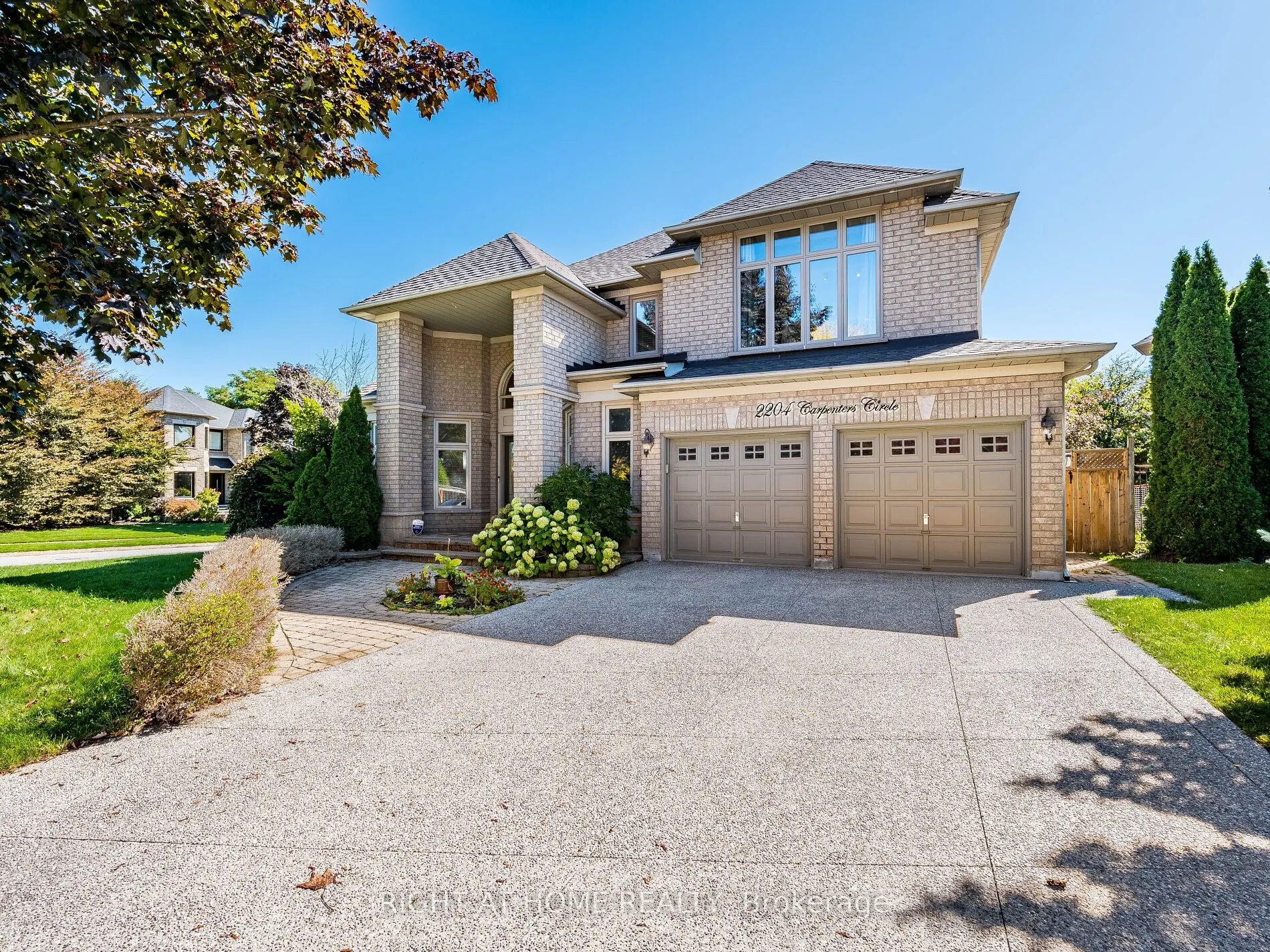 2204 Carpenters Circle