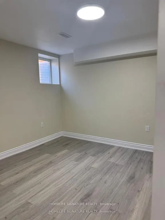 8 Moorhart Crescent, #Basement