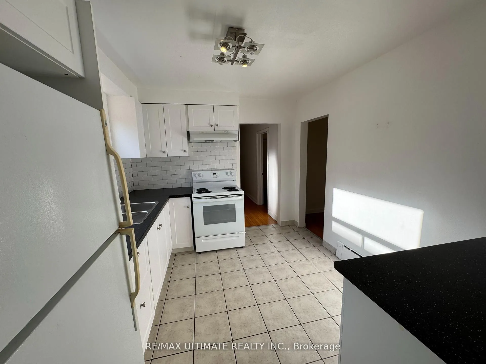 468 Ridelle Avenue, #2