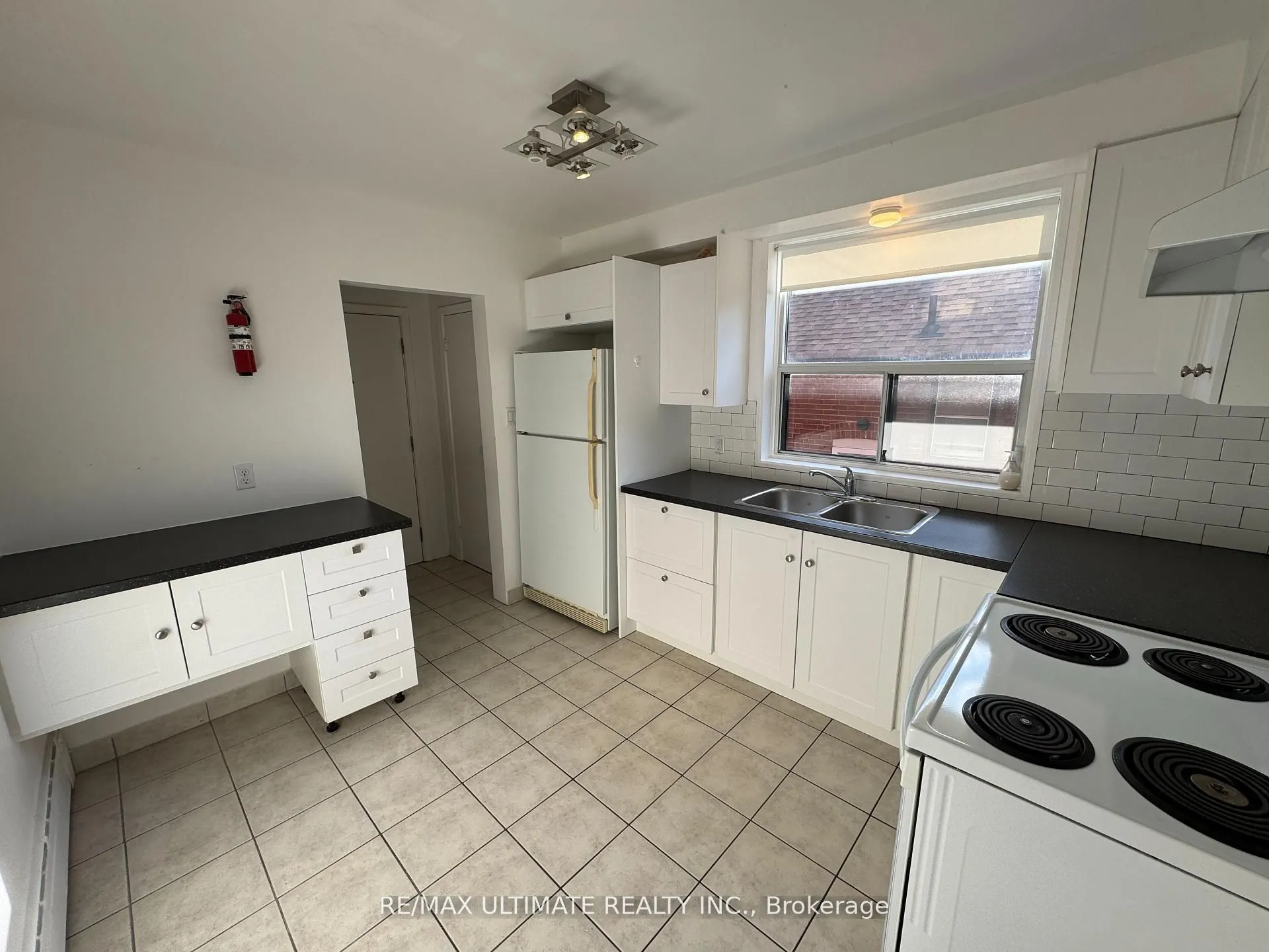 468 Ridelle Avenue, #2