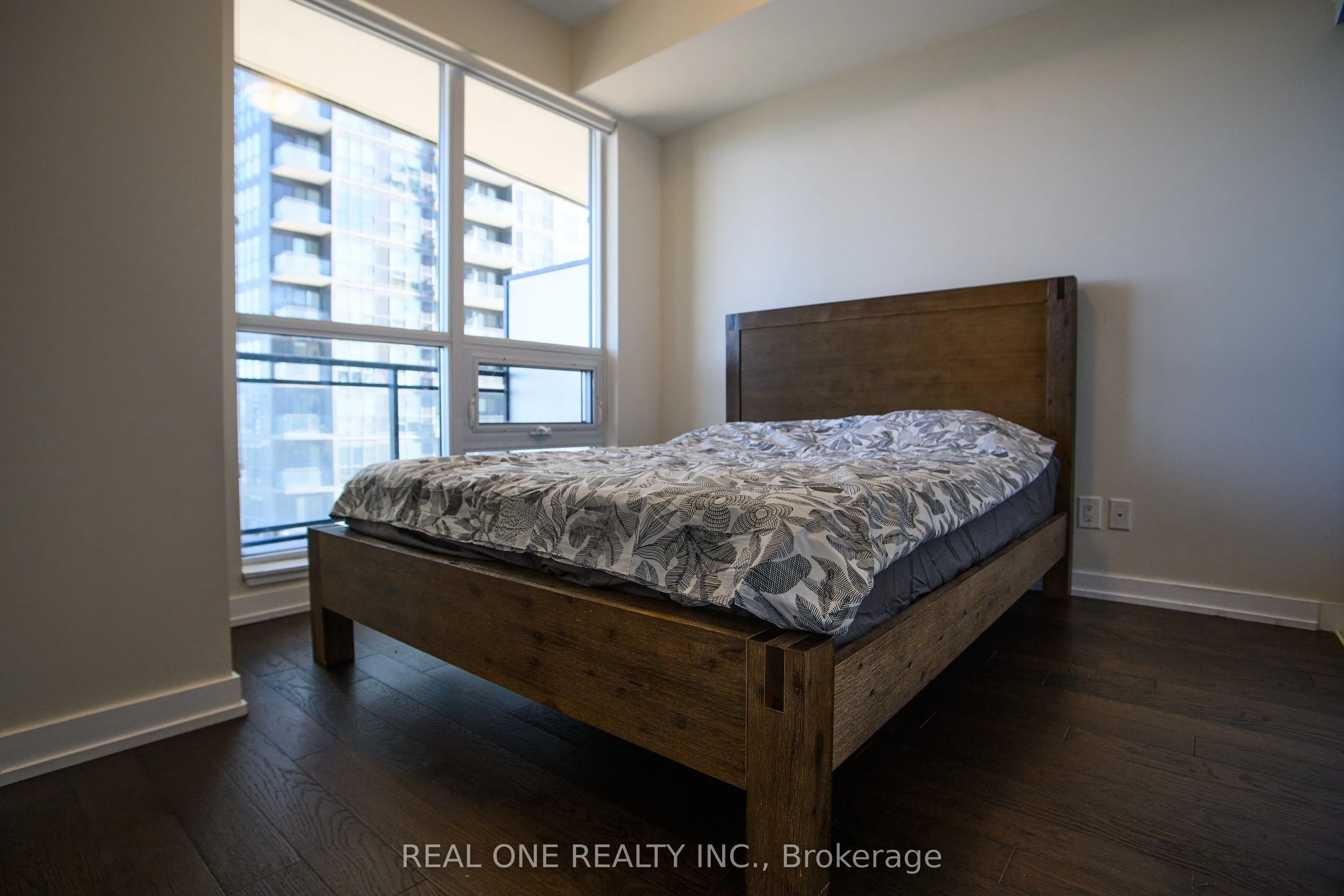 510 Curran Place, #1410