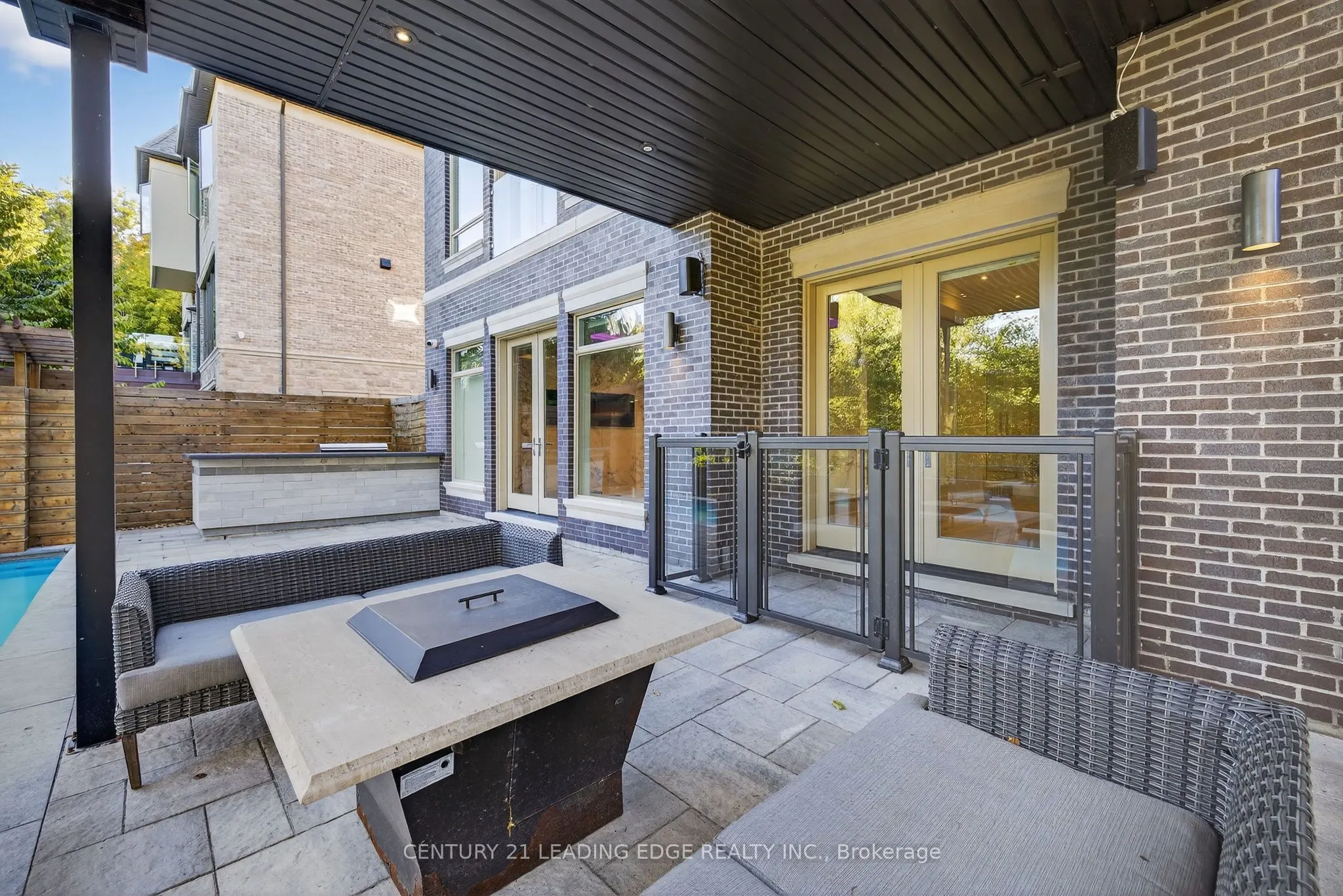 185 Edenbridge Drive