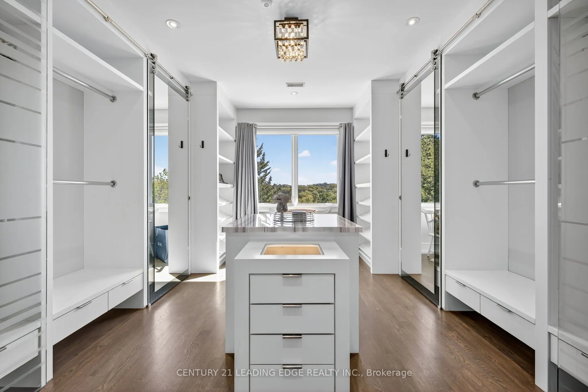 185 Edenbridge Drive