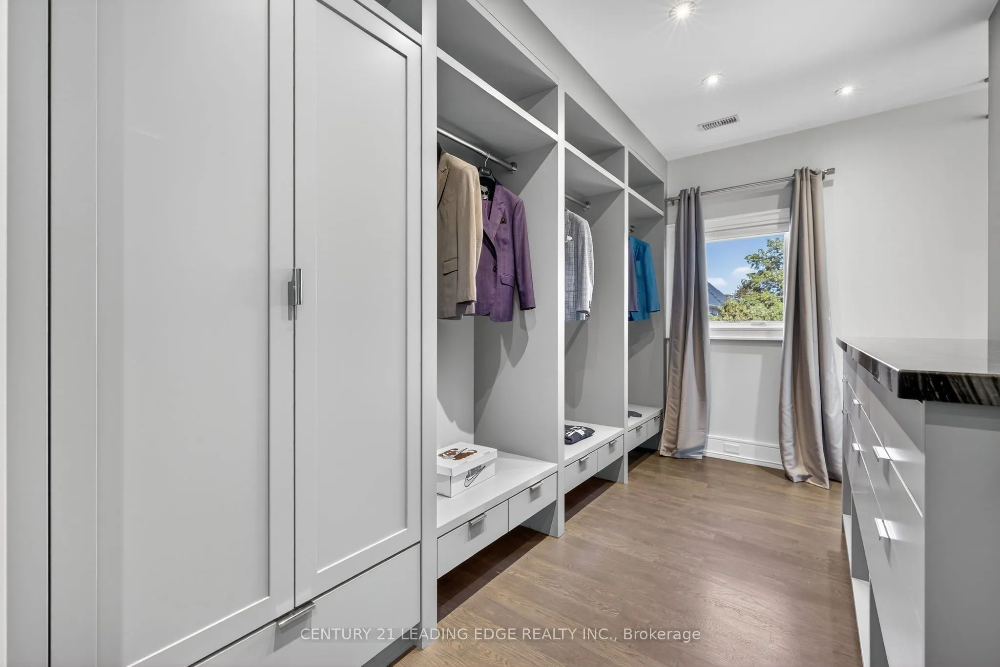 185 Edenbridge Drive