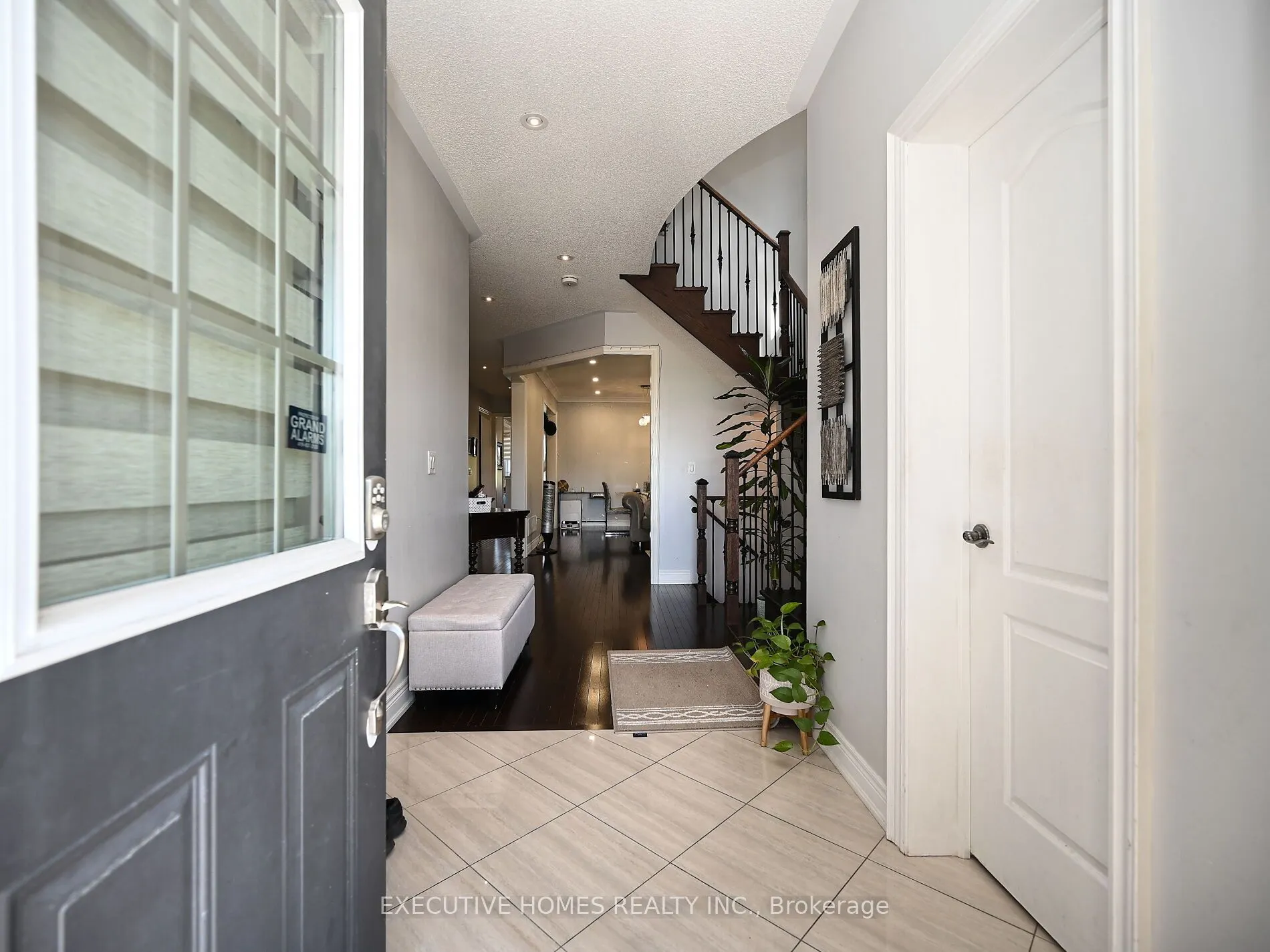 55 Apple Valley Way E