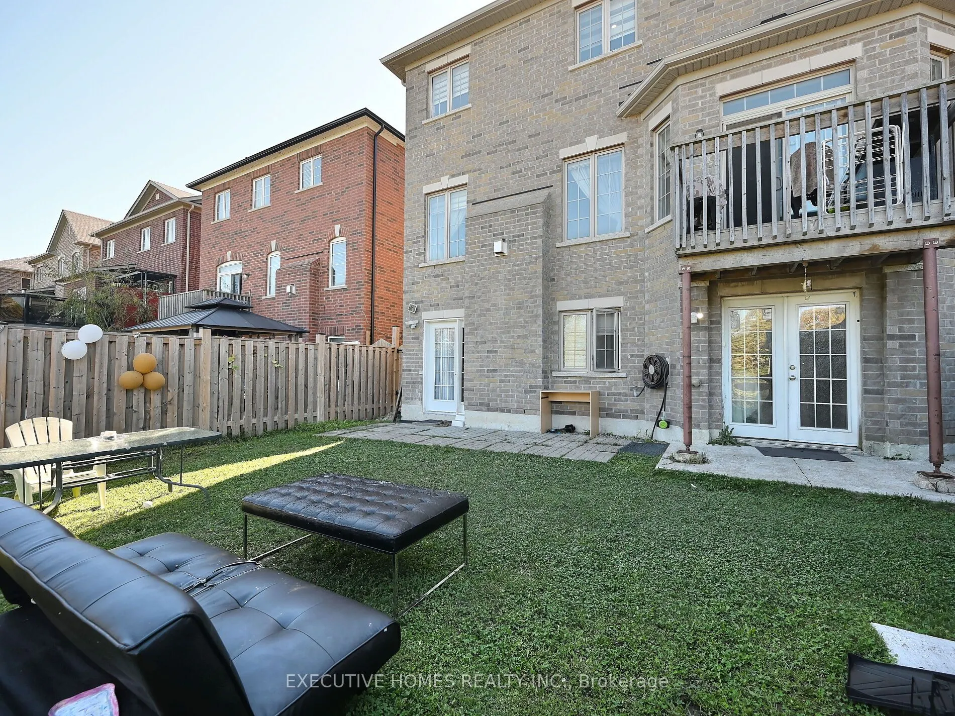 55 Apple Valley Way E