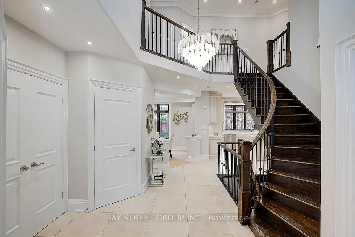 452 Avon Crescent